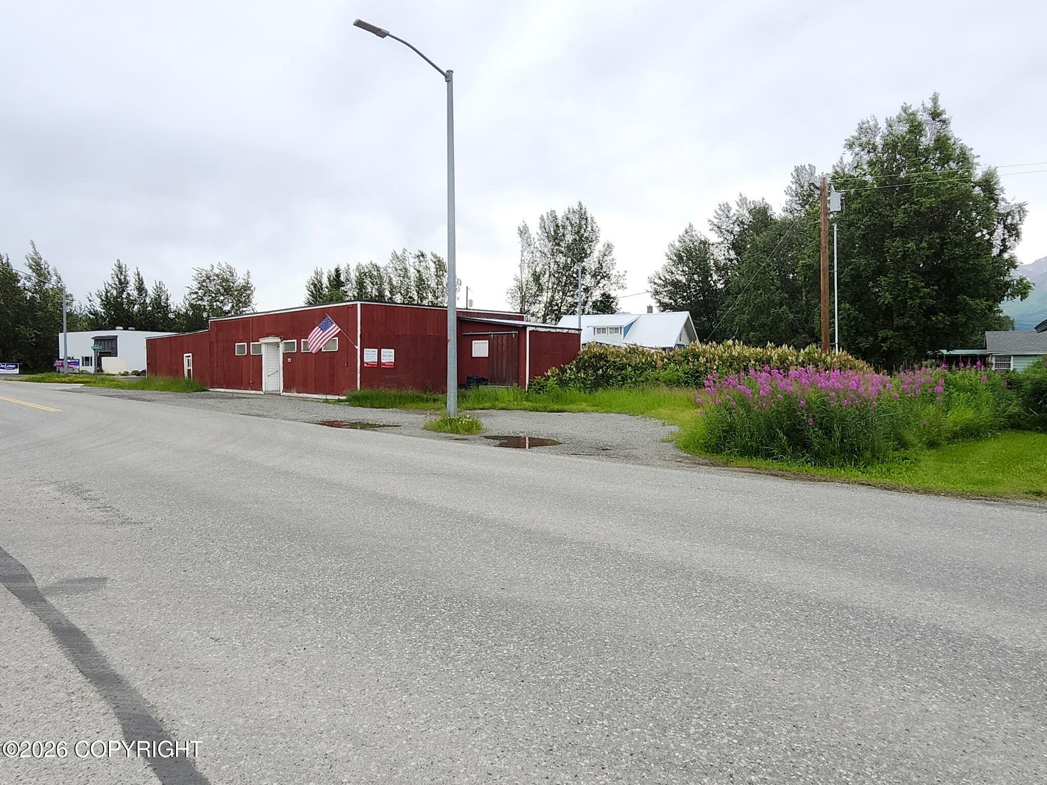 221 S Valley Way Property Photo 1