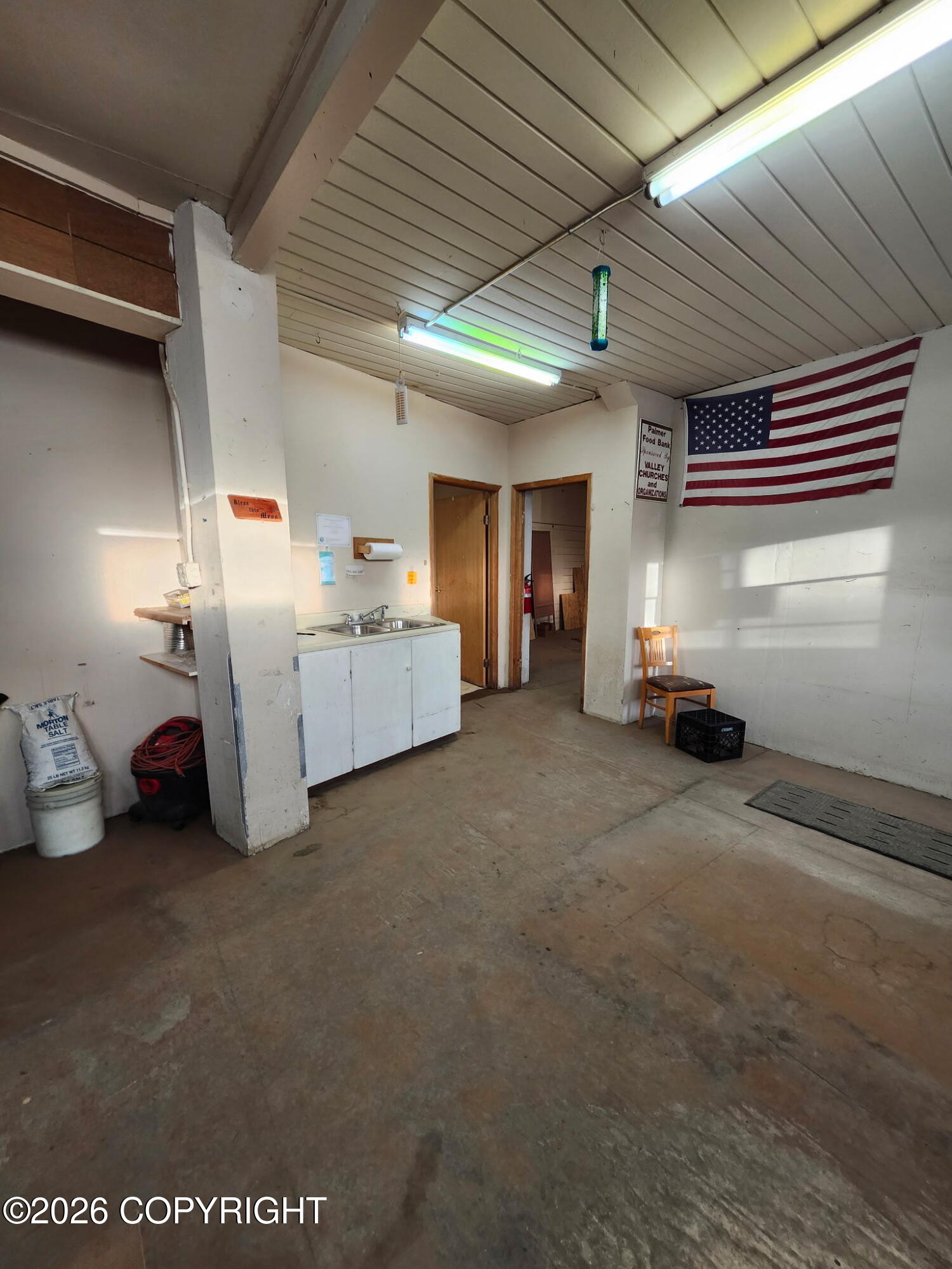221 S Valley Way Property Photo 5