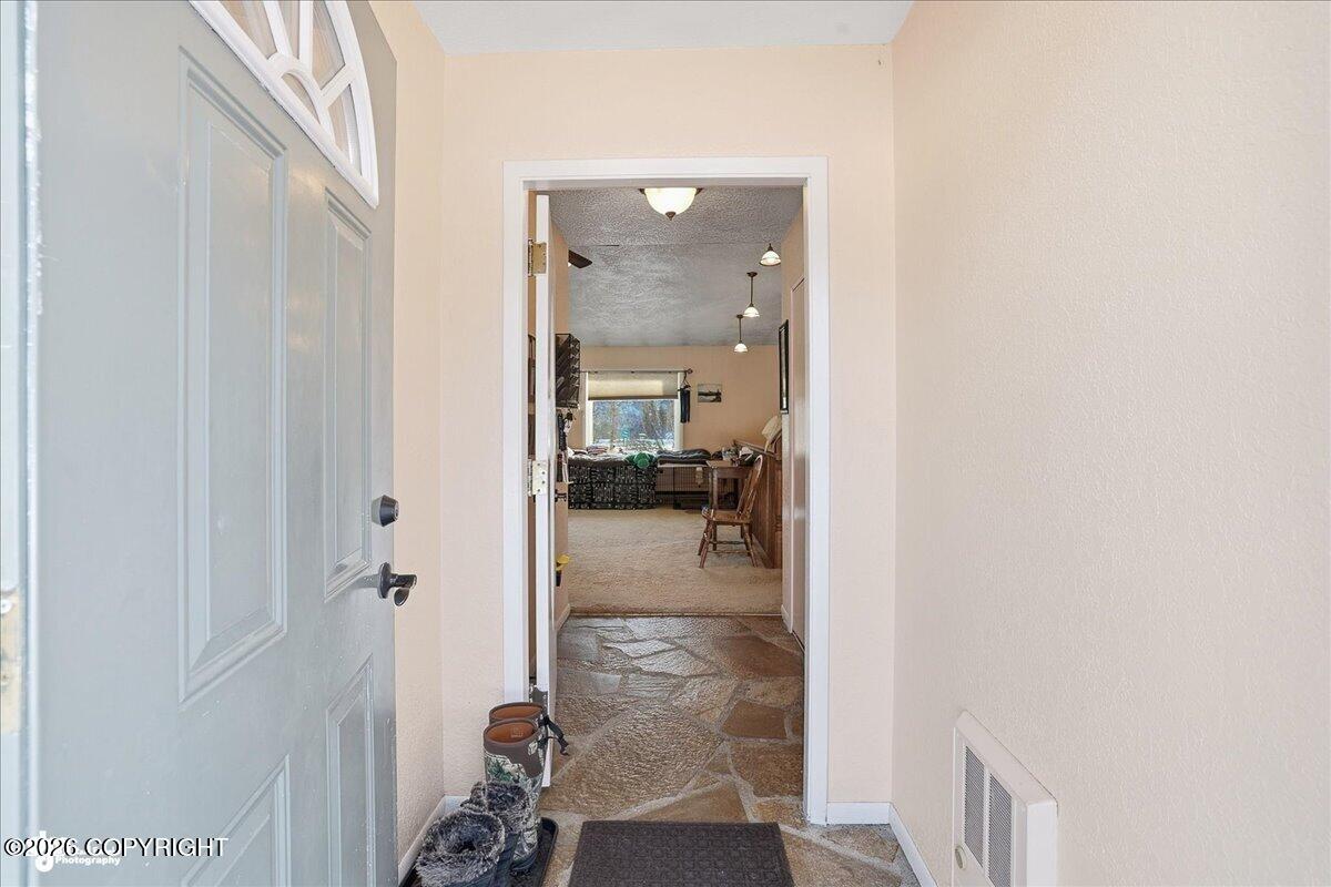 16655 Sterling Highway Property Photo 8