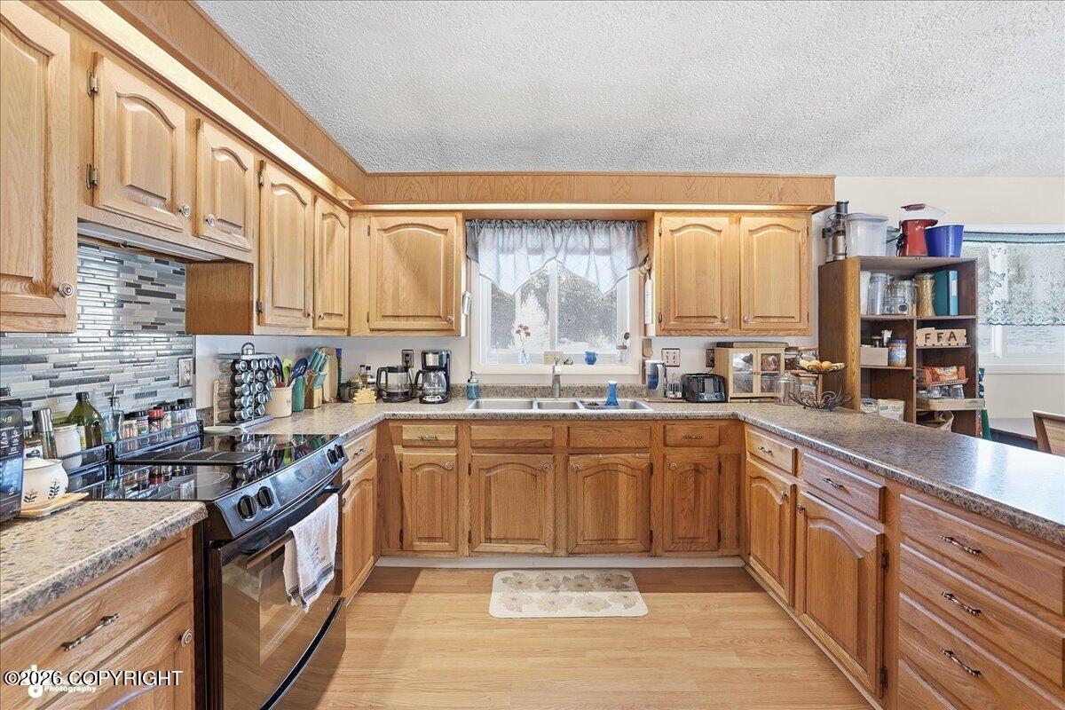 16655 Sterling Highway Property Photo 24