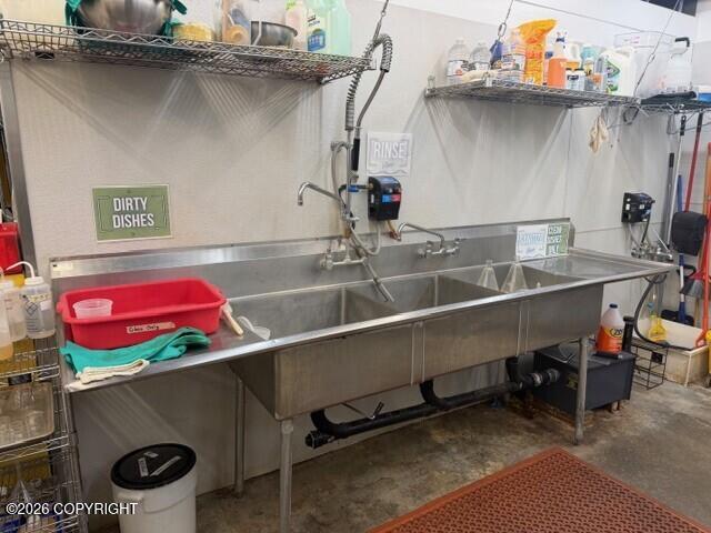 1209 W 36th Avenue Property Photo 3