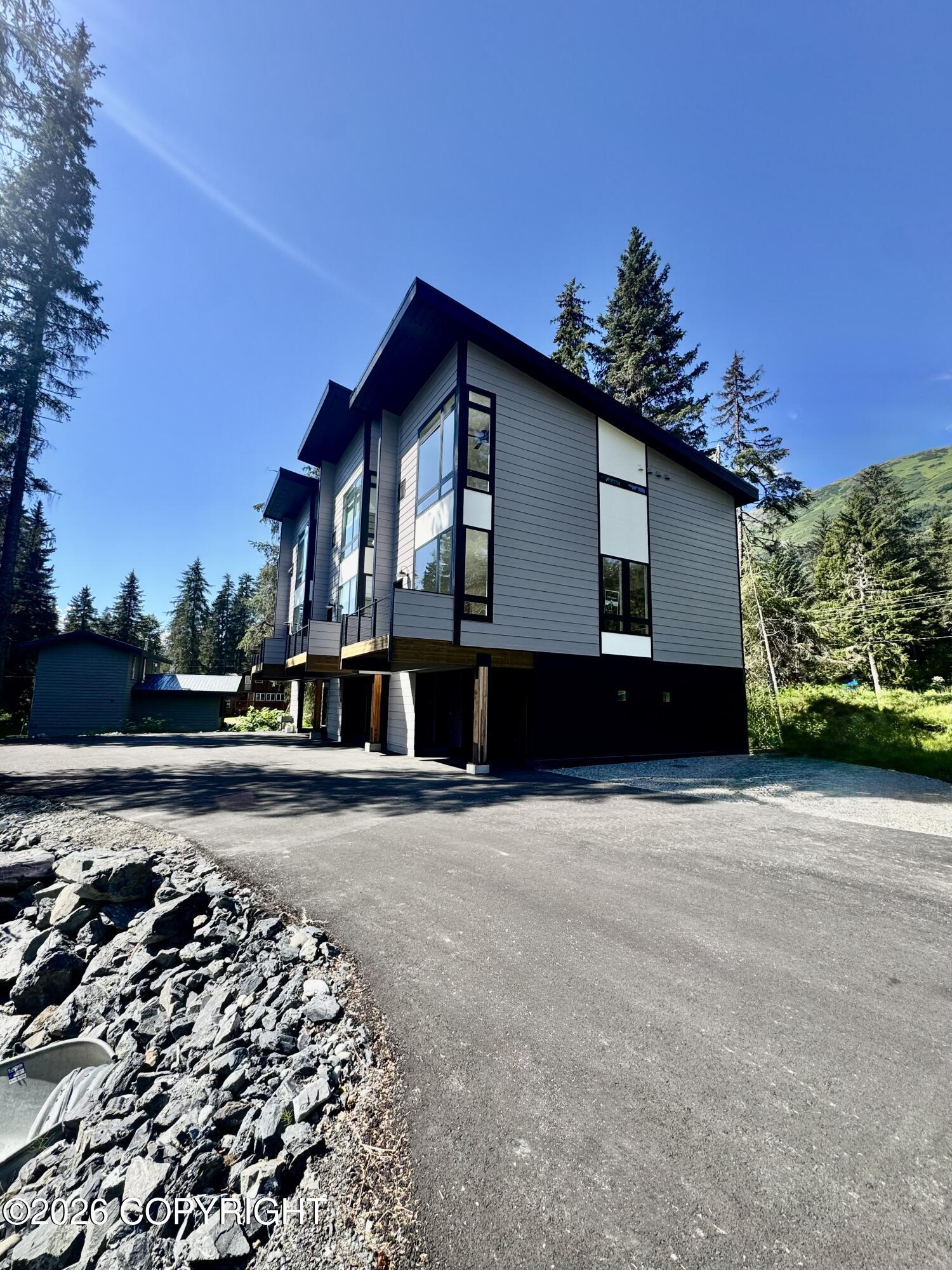1538 Alyeska Highway #5 Property Photo 2