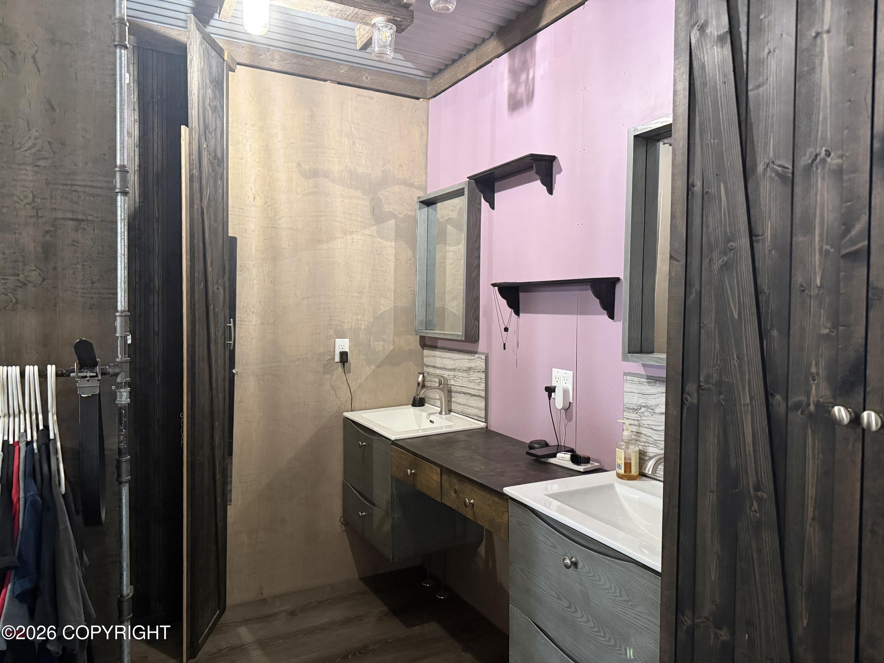 5900 S Irving Place Property Photo 16