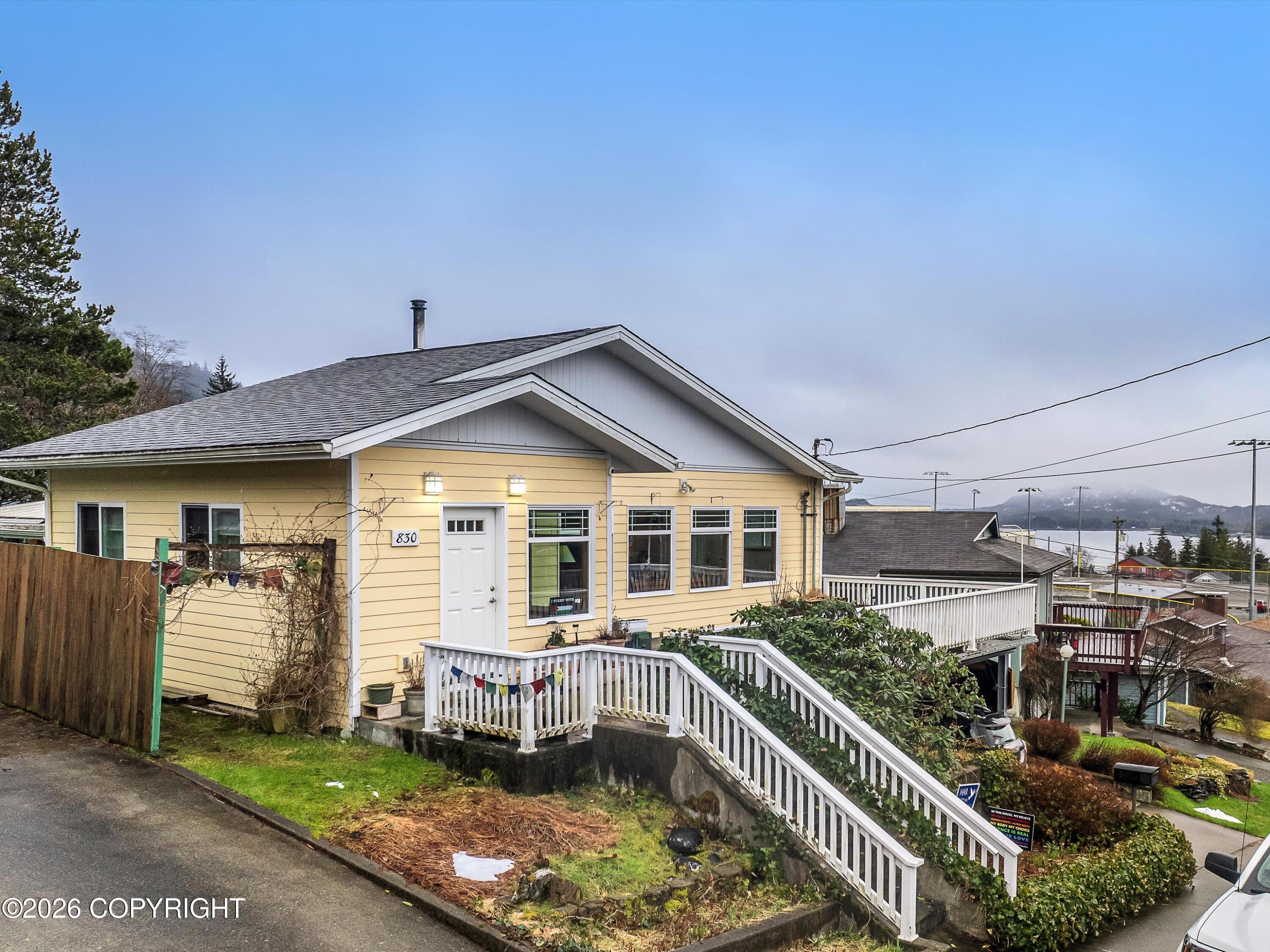 830 Jackson Street Property Photo 3