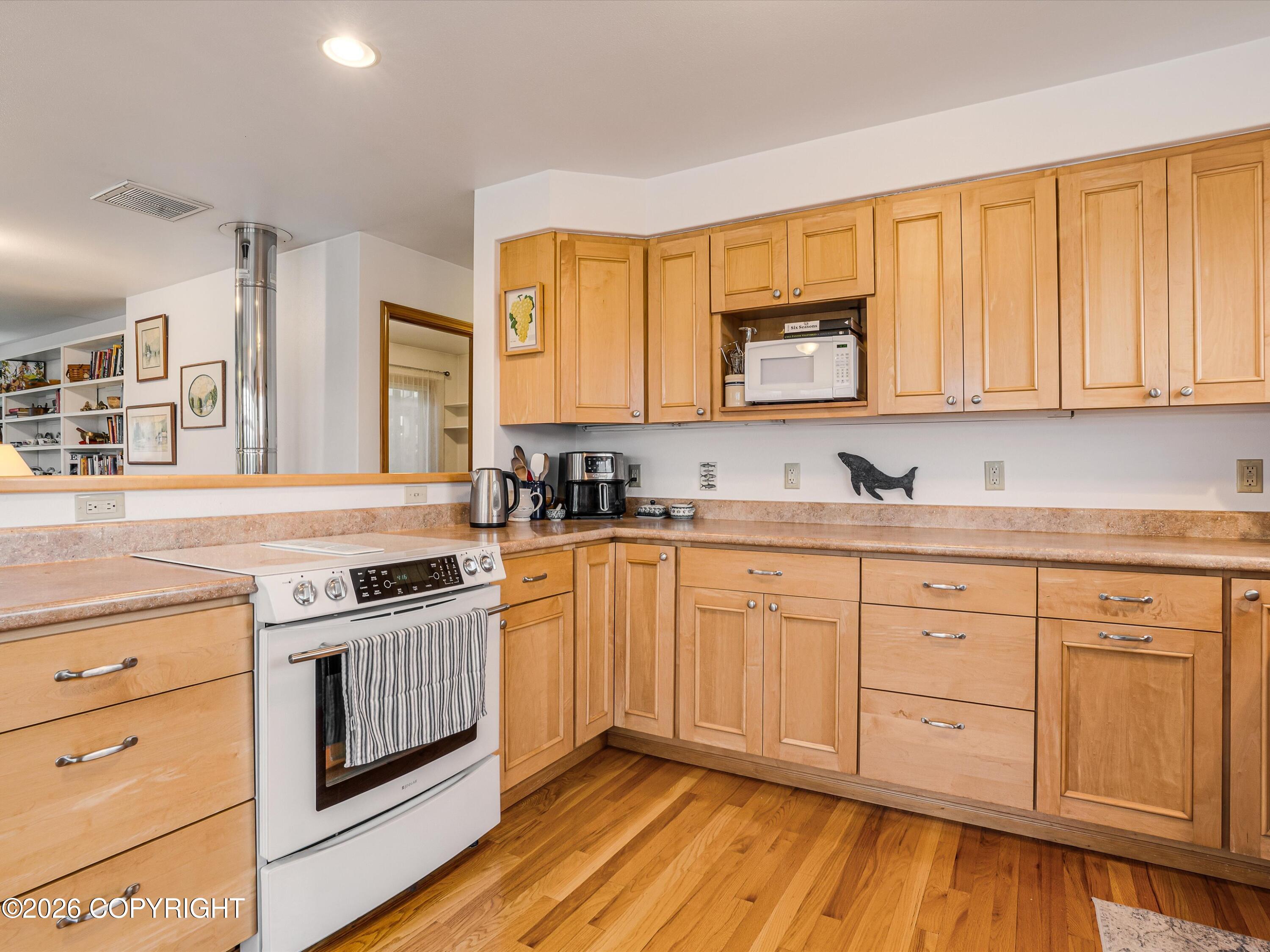 830 Jackson Street Property Photo 15