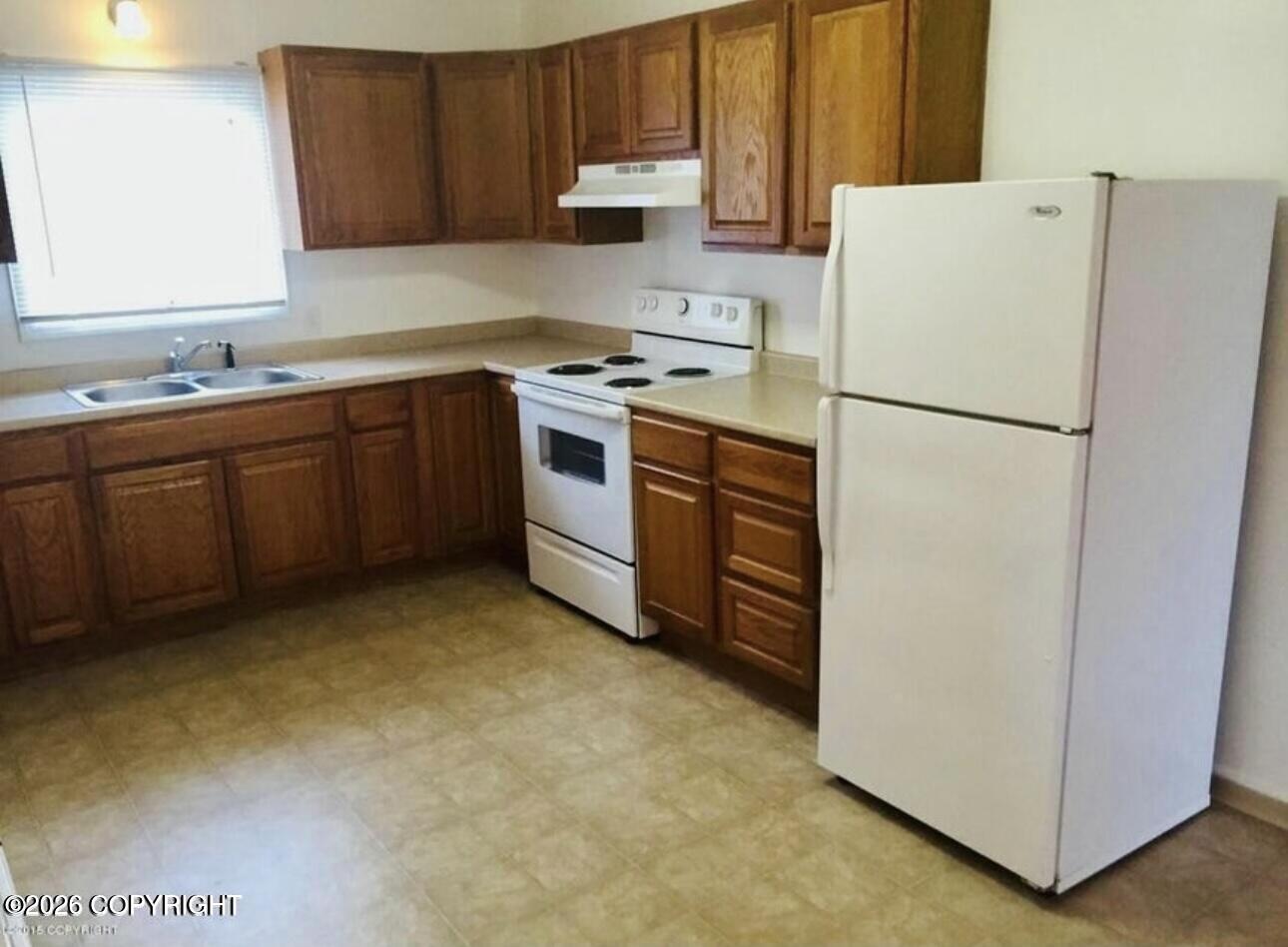 1102 W 29th Place Property Photo 11
