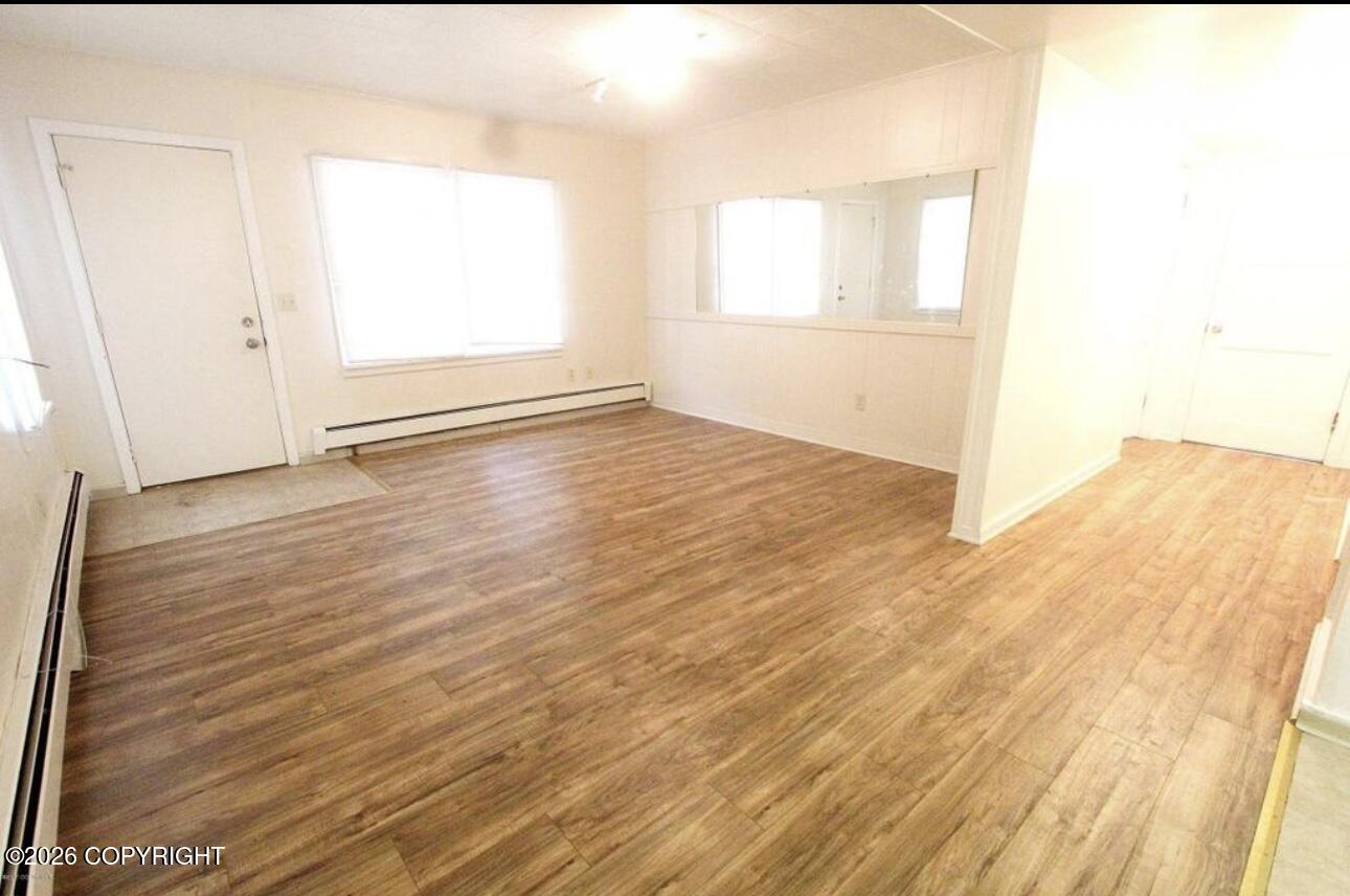 1102 W 29th Place Property Photo 18