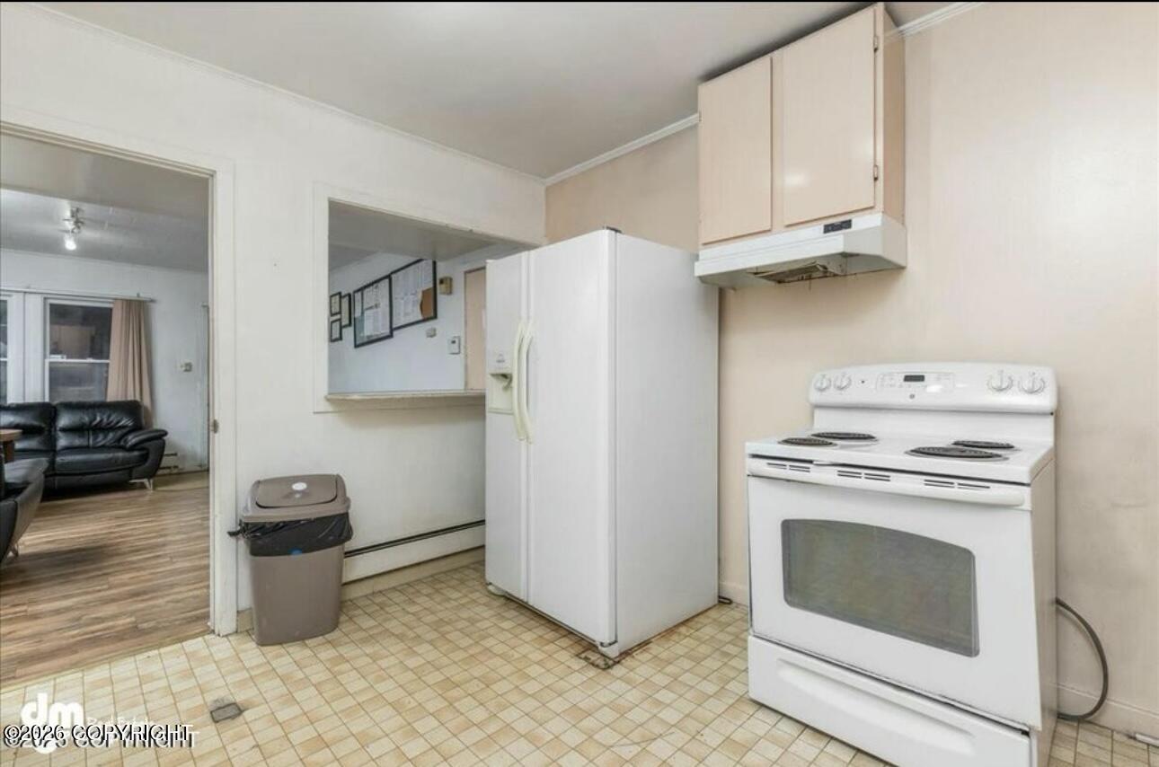 1102 W 29th Place Property Photo 30
