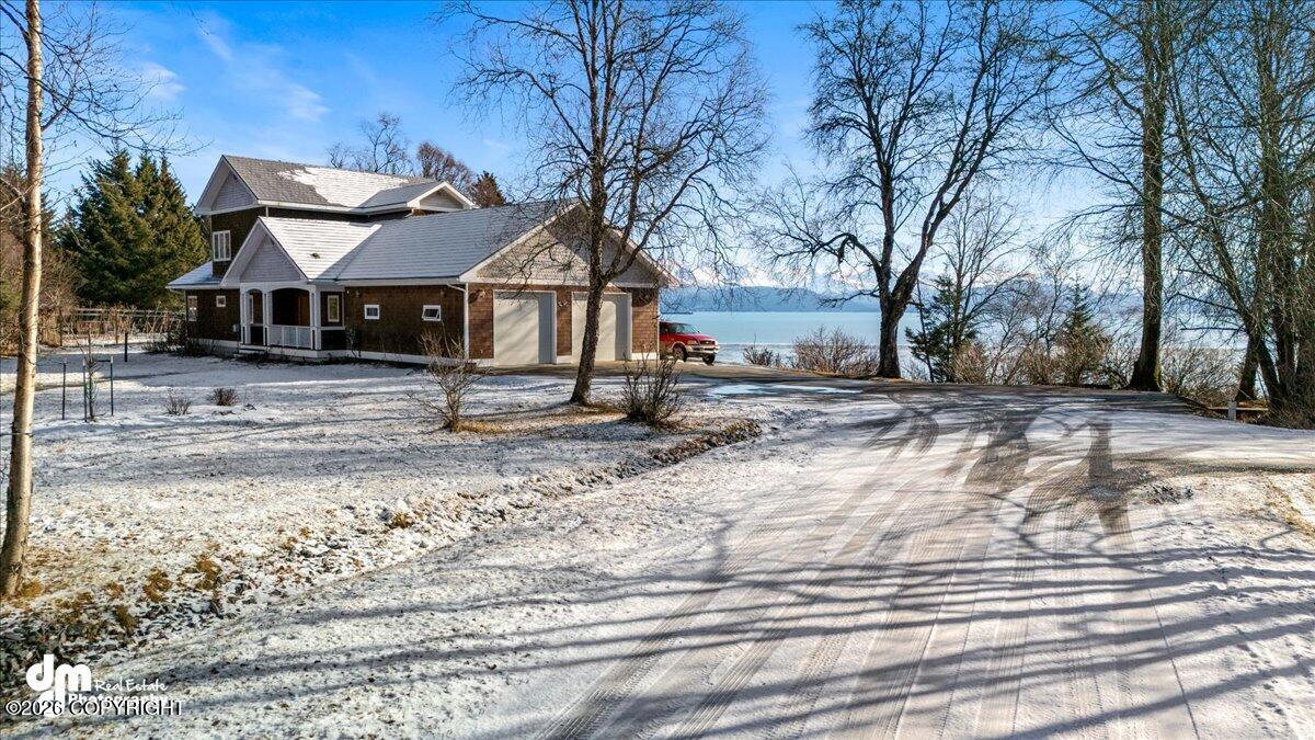 2727 Kachemak Drive Property Photo 3