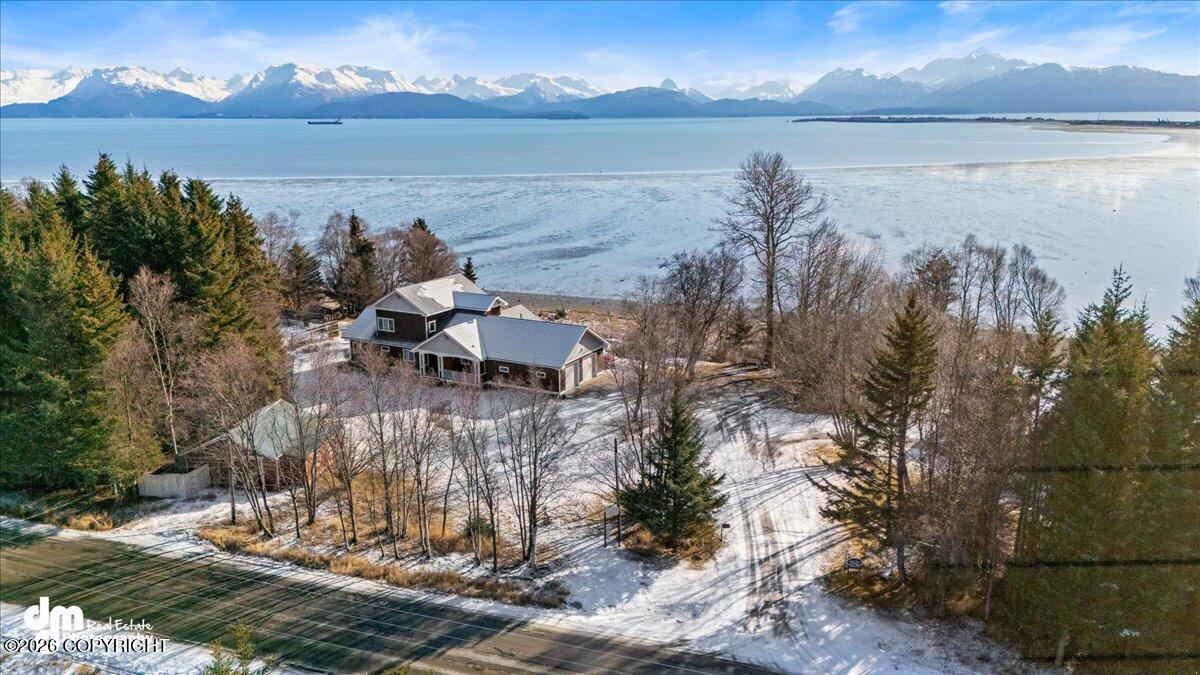 2727 Kachemak Drive Property Photo 5