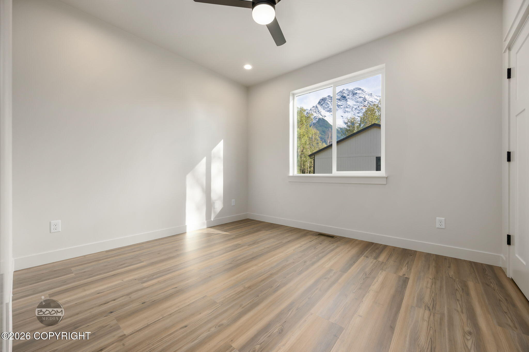 5741 S Gates Street Property Photo 30