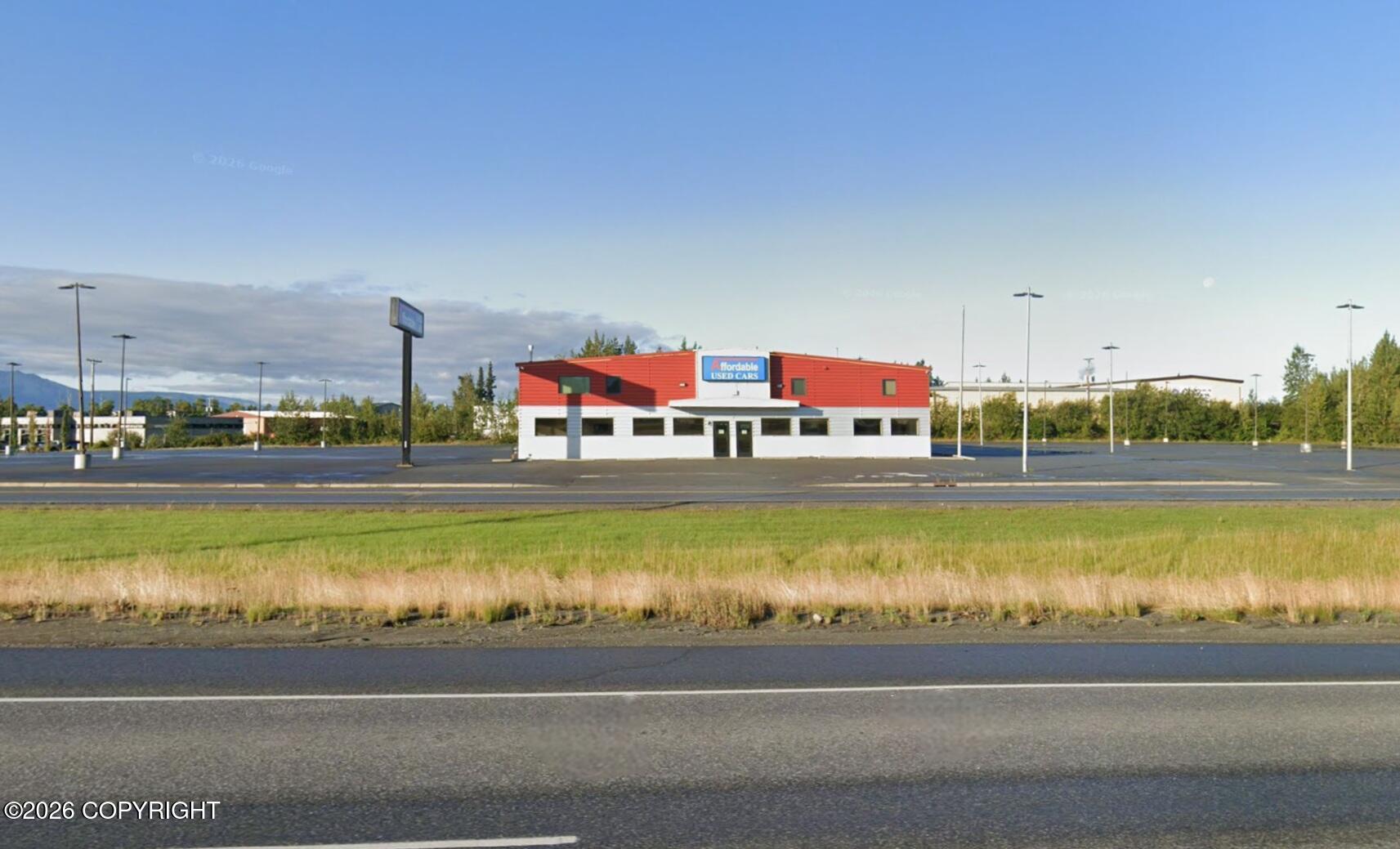 1960 E Industrial Drive Property Photo 2