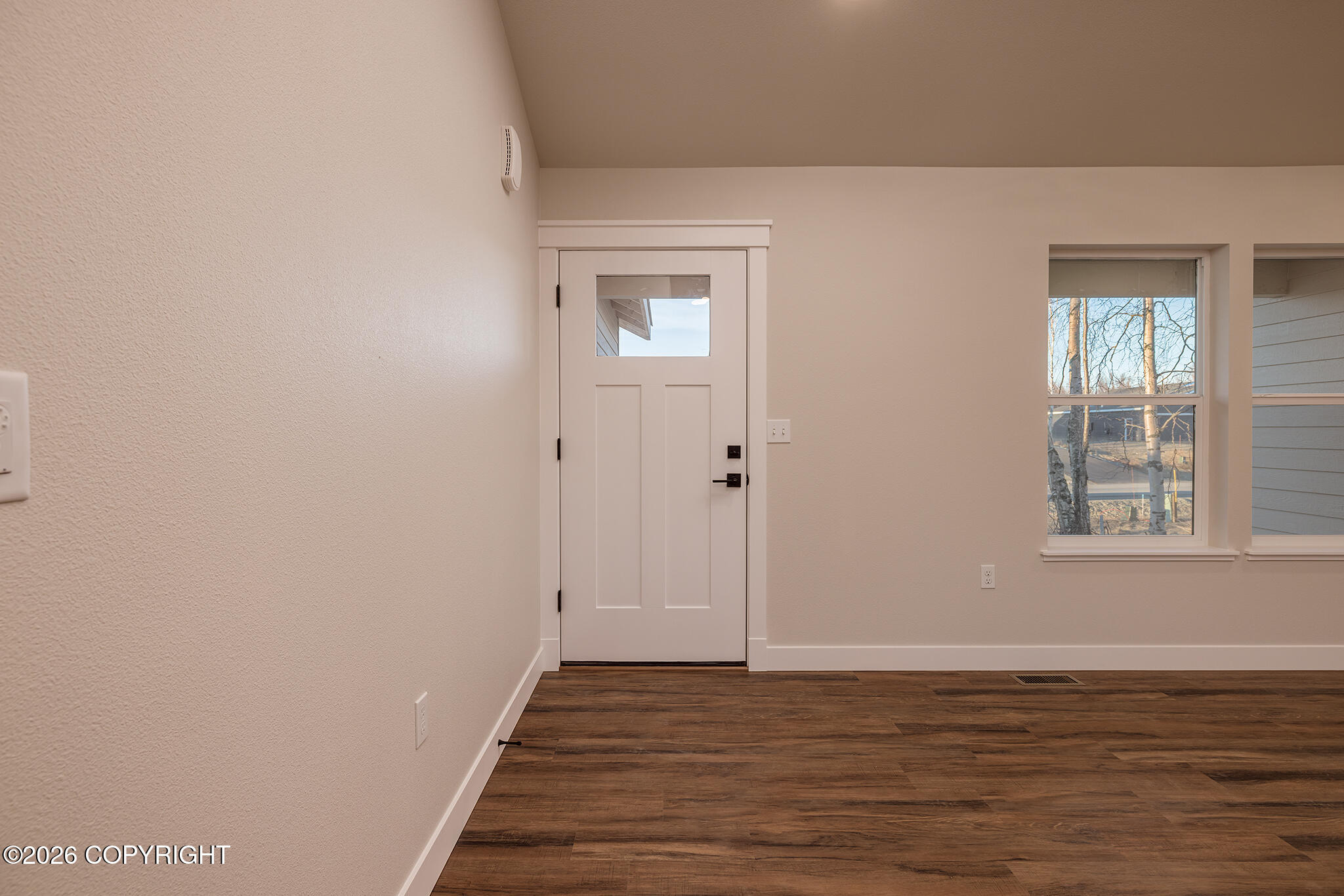 2403 N Woodside Circle Property Photo 4