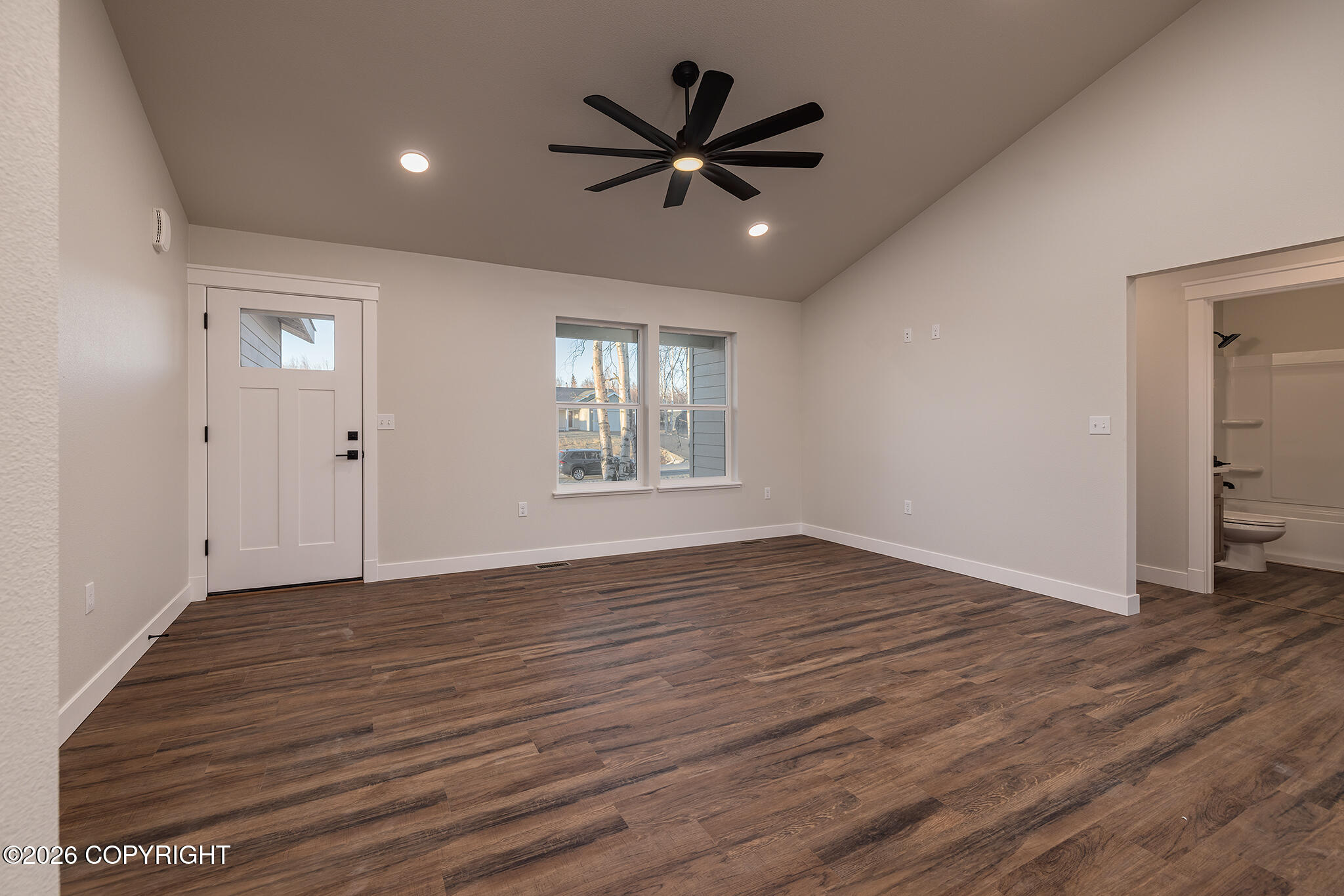 2403 N Woodside Circle Property Photo 7