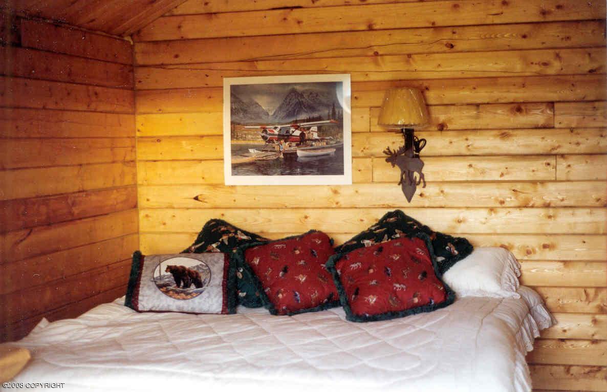 000 Horn Mountain Property Photo 4