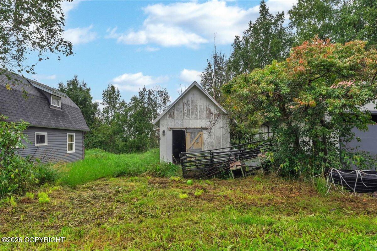 22970 Needels Loop Property Photo 5