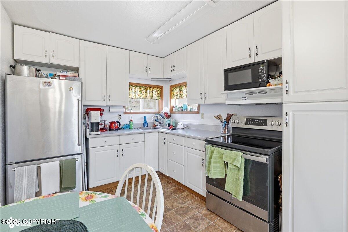 53498 E East End Road Property Photo 10