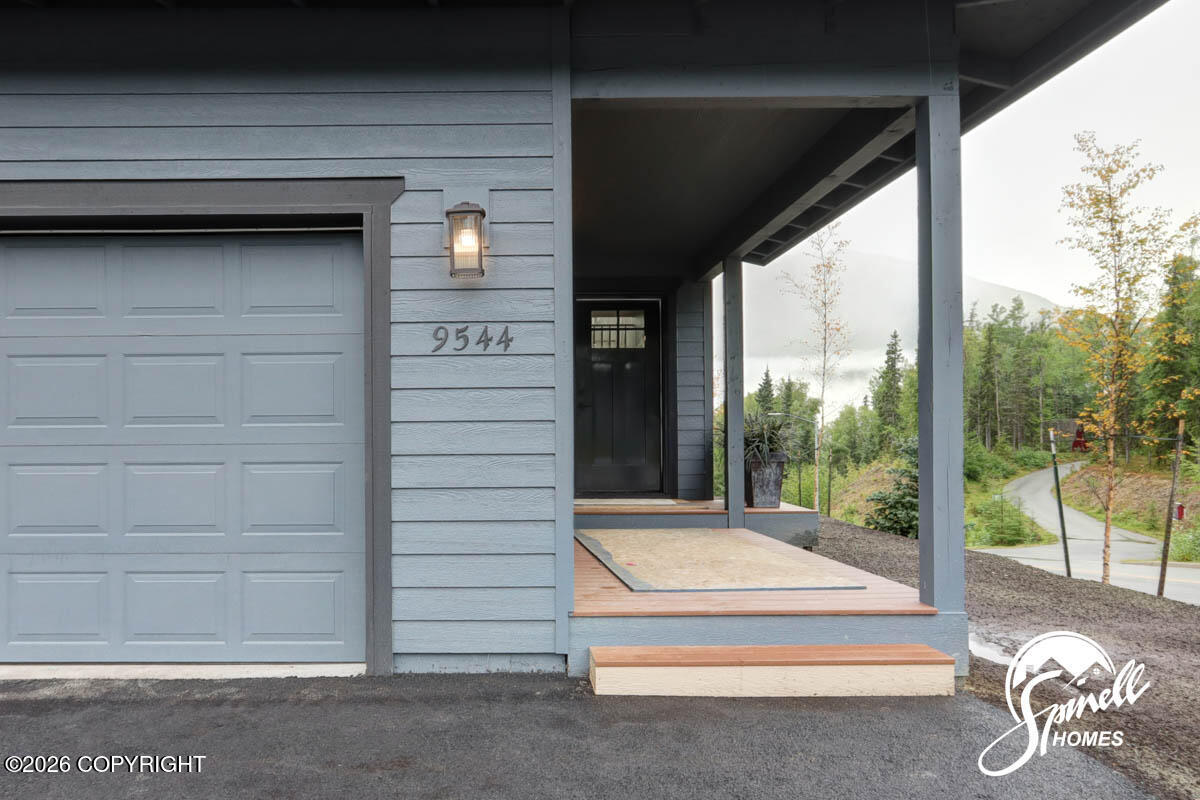 L20 N Moraine Circle Property Photo 2