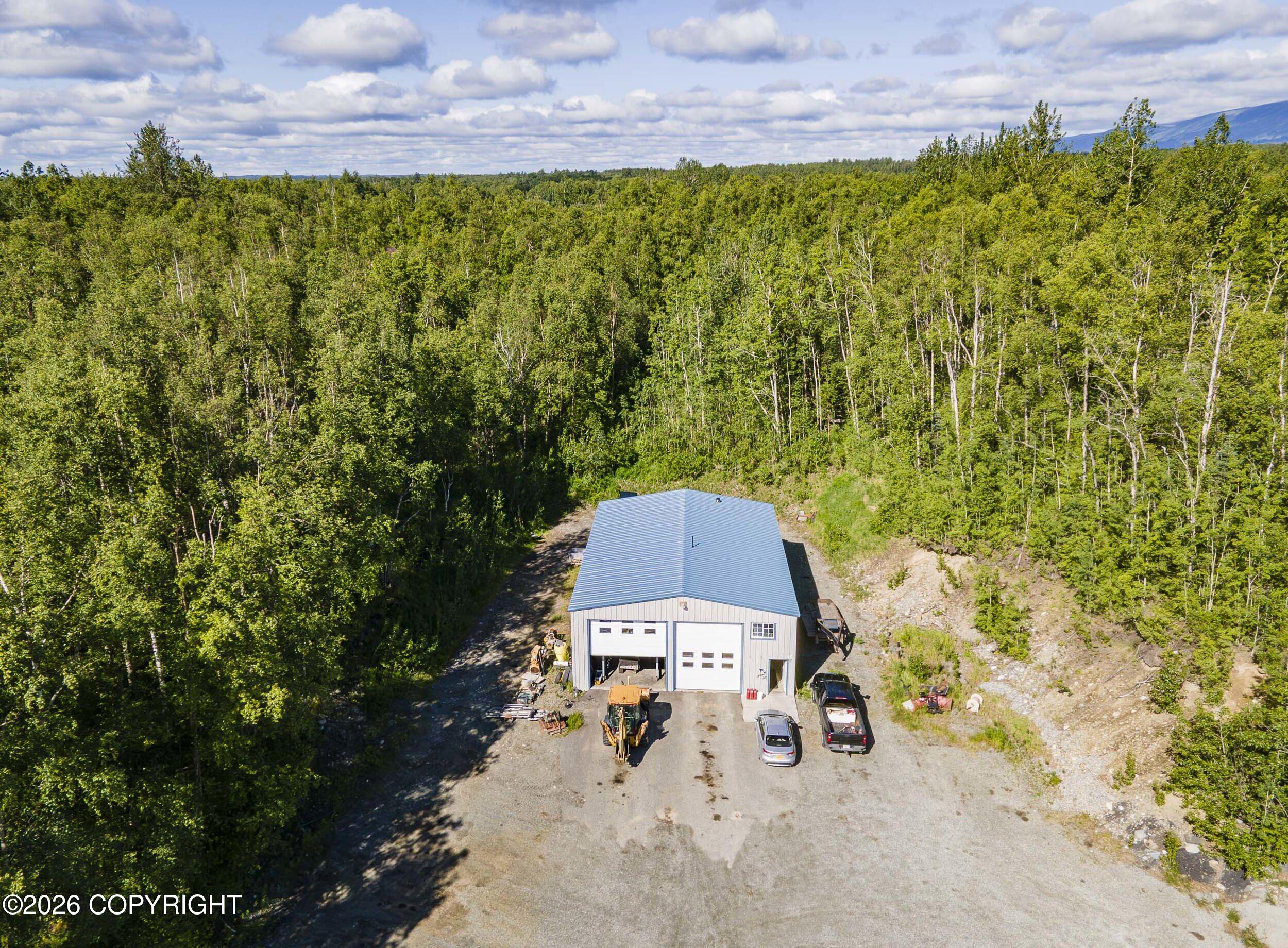 5747 N Cunningham Road Property Photo 2