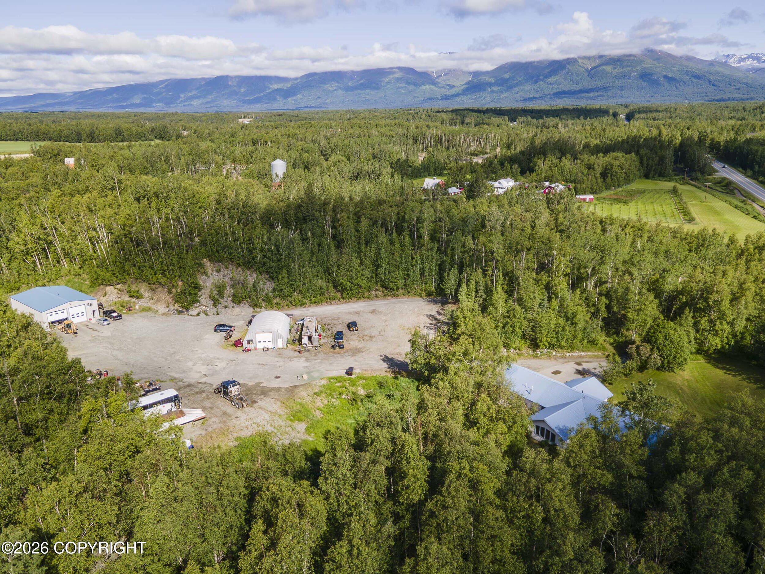 5747 N Cunningham Road Property Photo 16