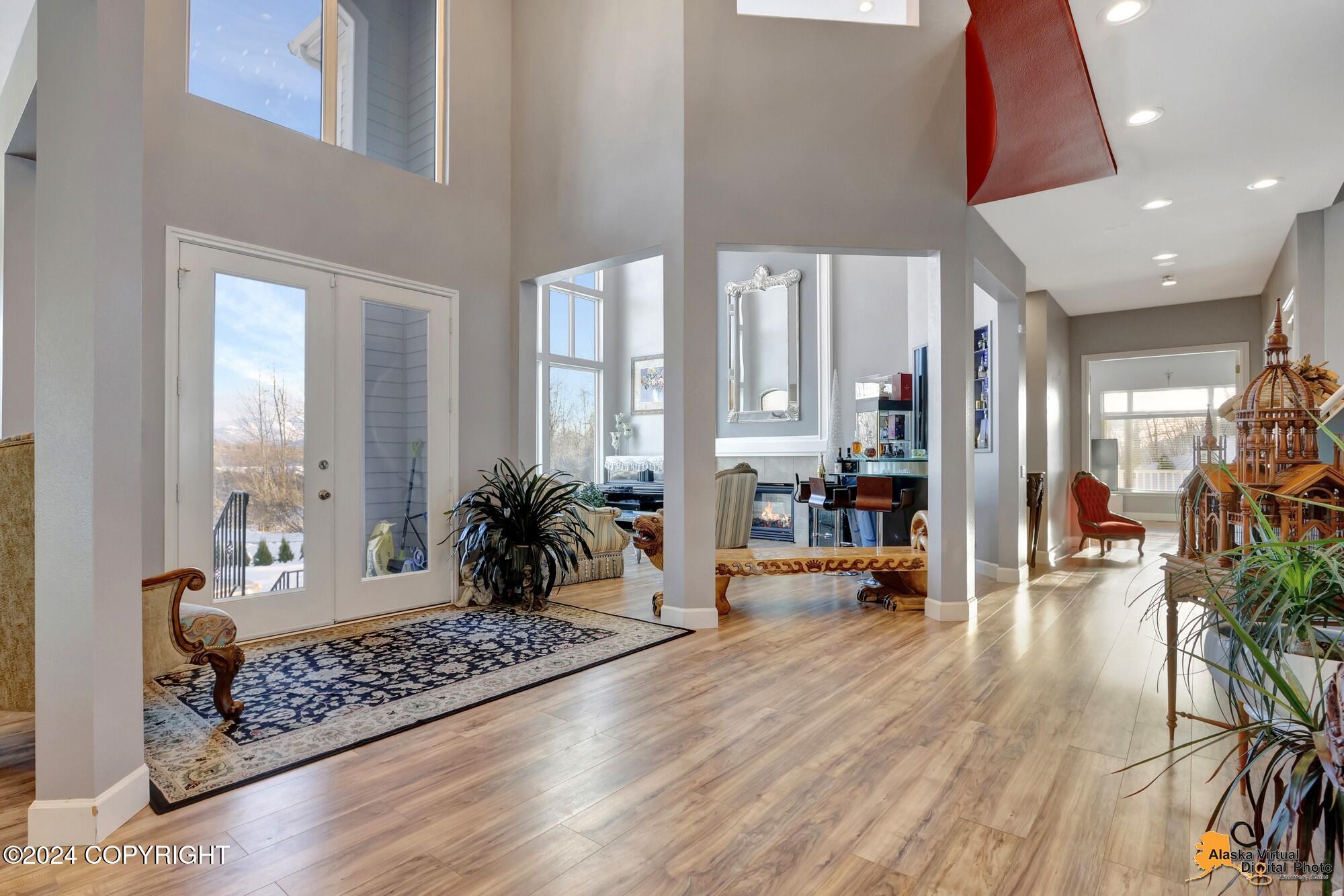 8100 Sky Mountain Lane Property Photo 4