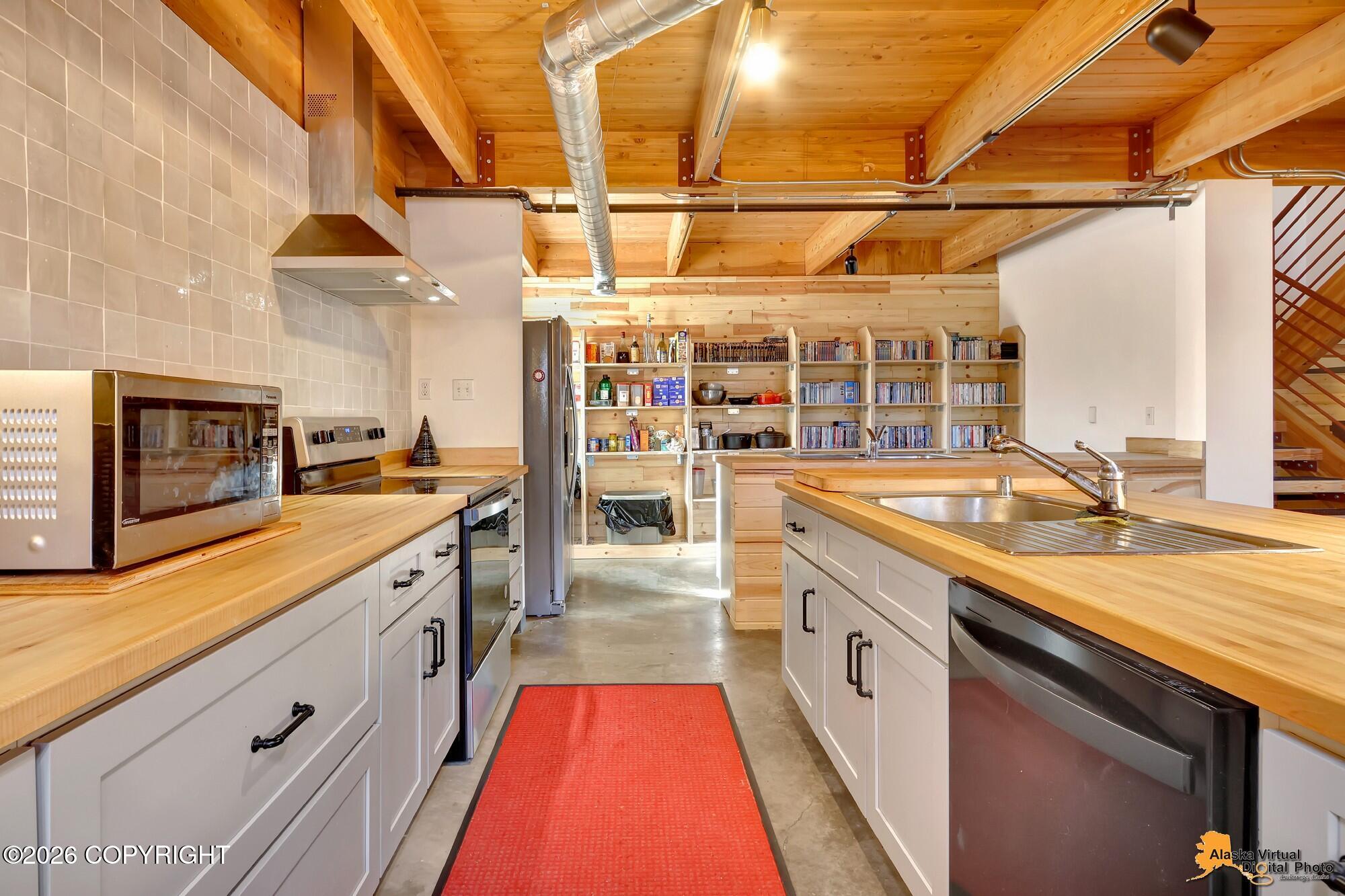 1319 Matterhorn Way Property Photo 25