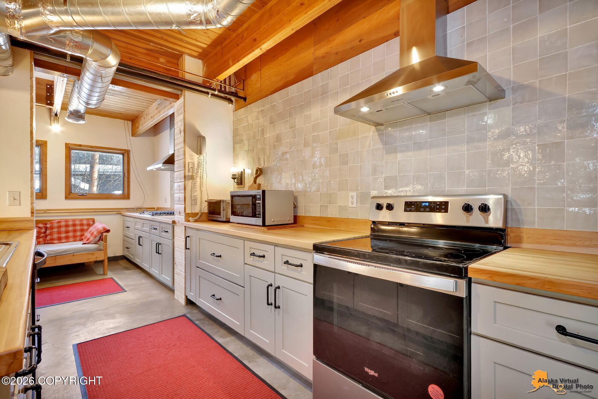 1319 Matterhorn Way Property Photo 27