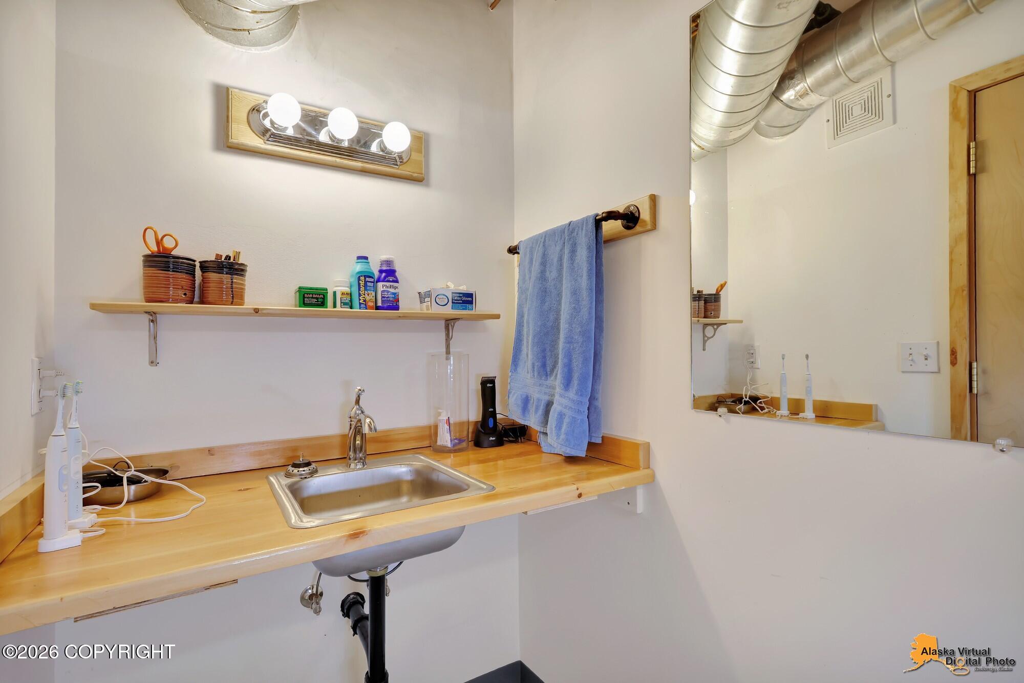 1319 Matterhorn Way Property Photo 35