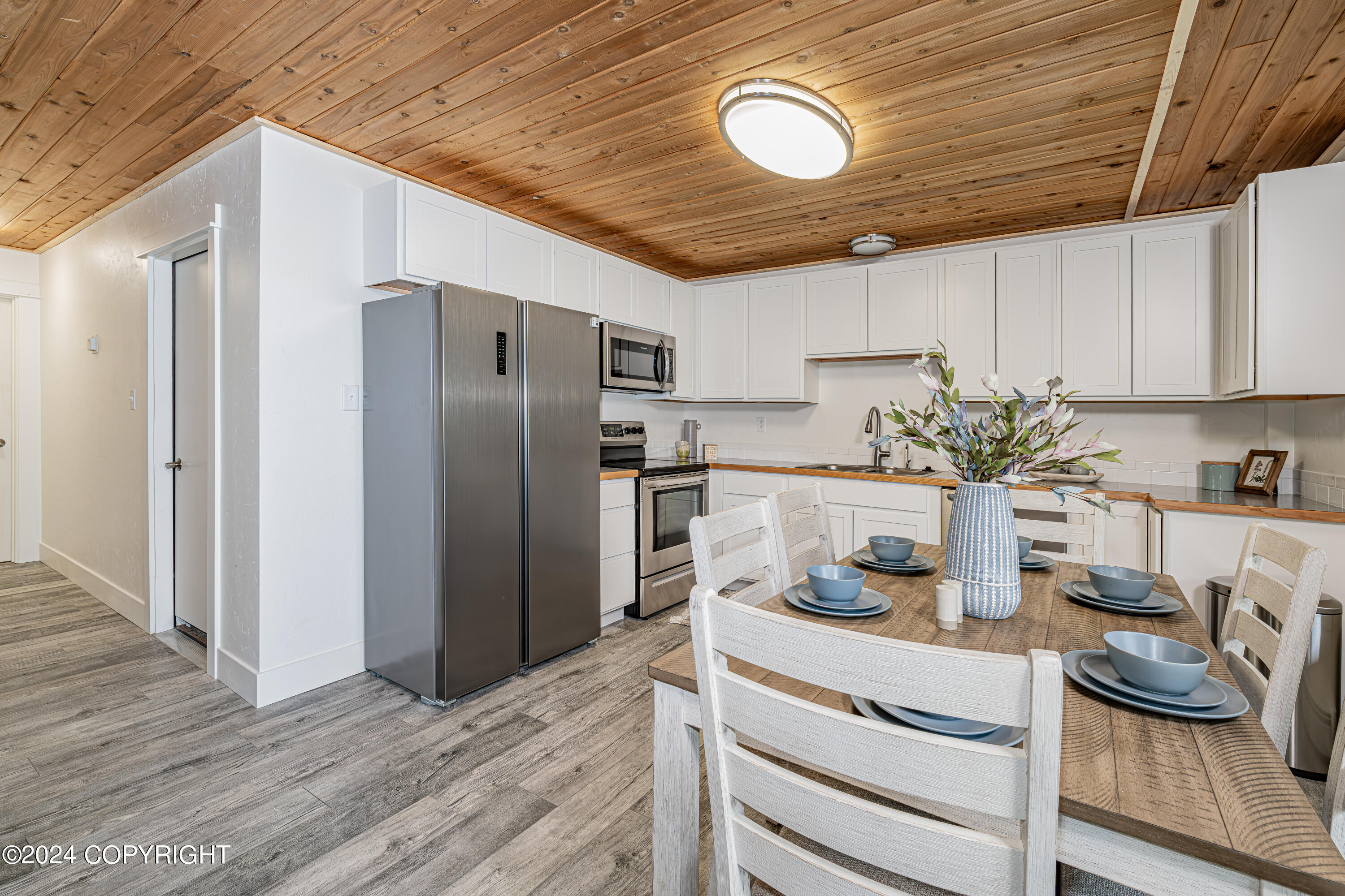 36420 Northern Lights Boulevard Property Photo 10