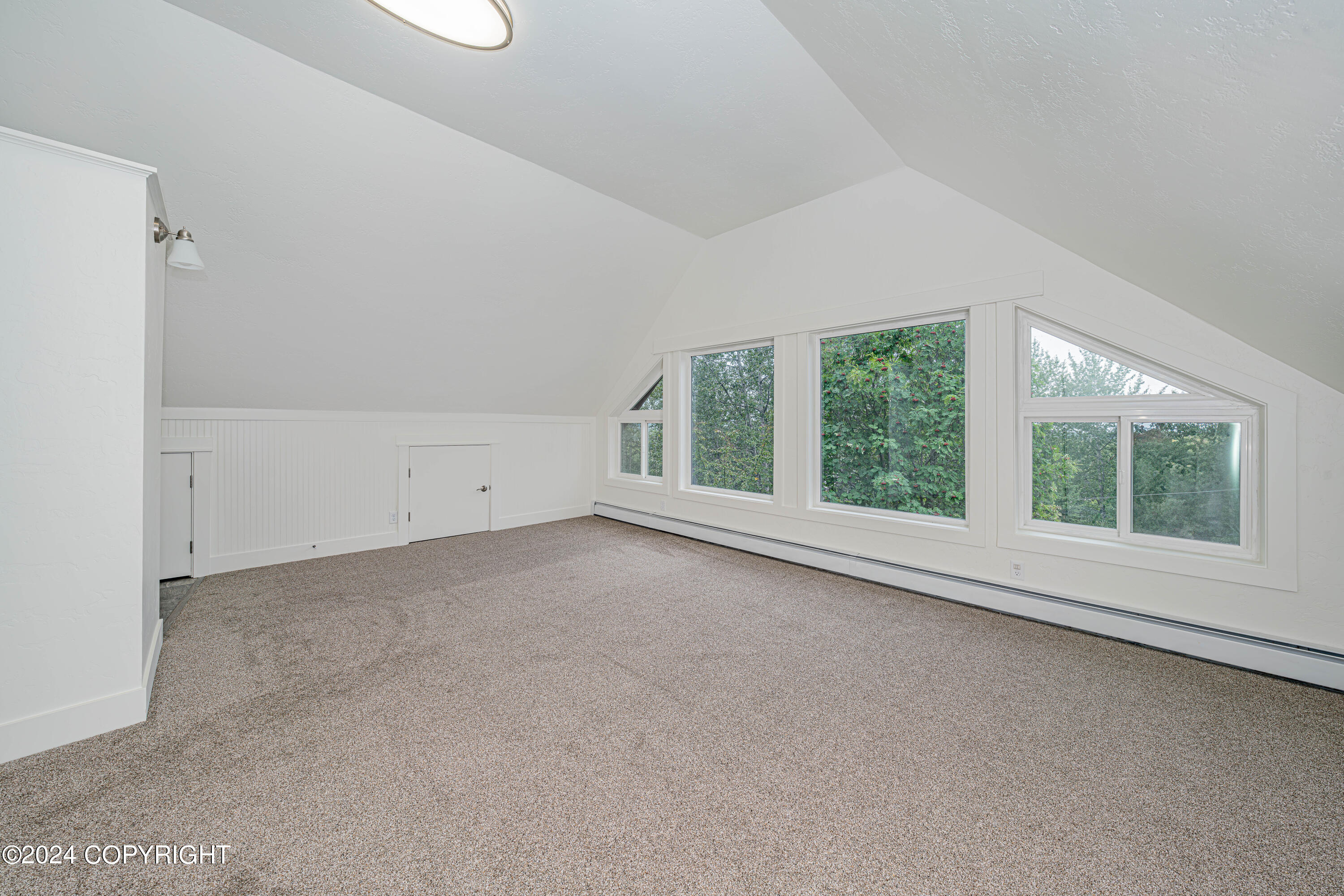 36420 Northern Lights Boulevard Property Photo 12