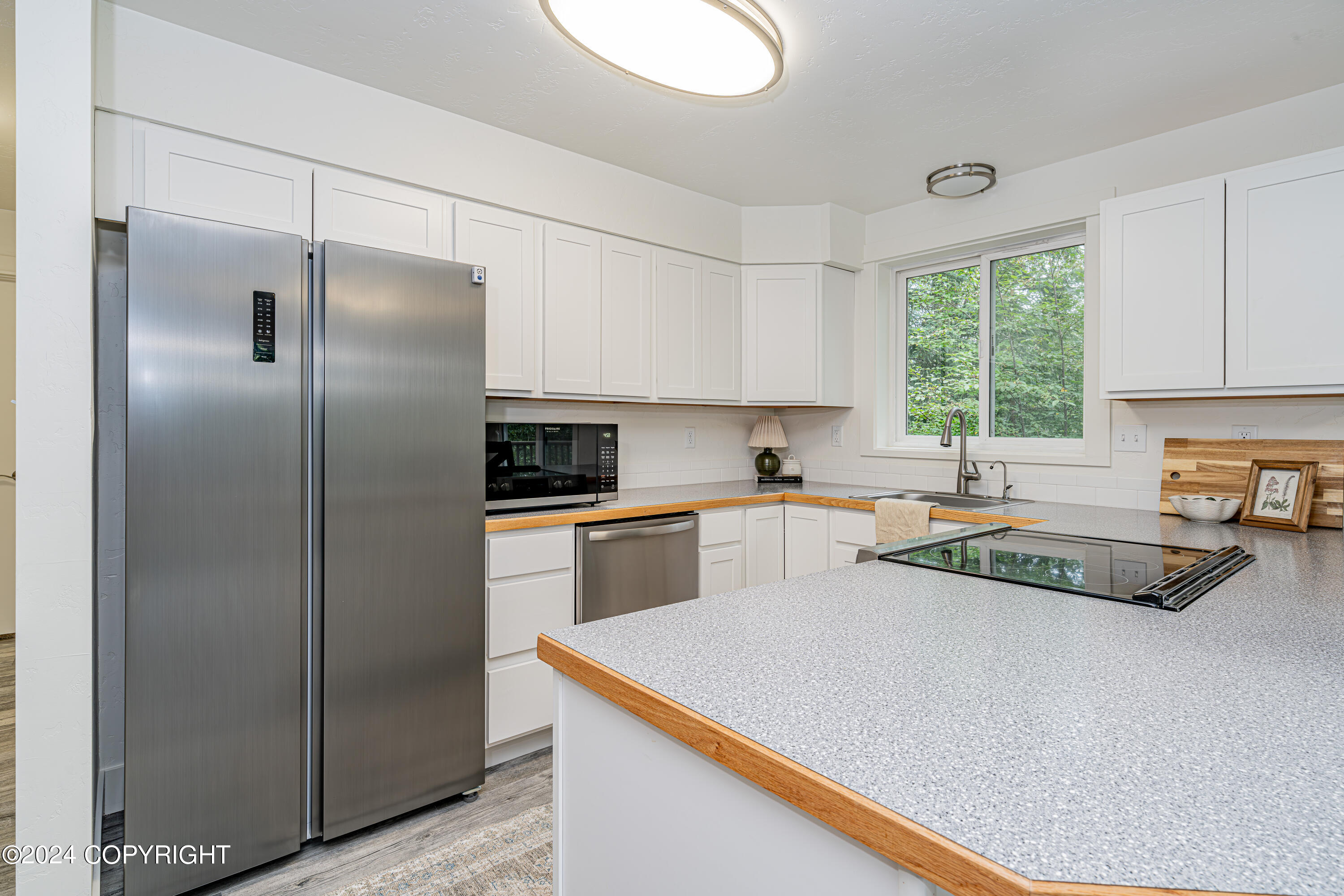 36420 Northern Lights Boulevard Property Photo 43