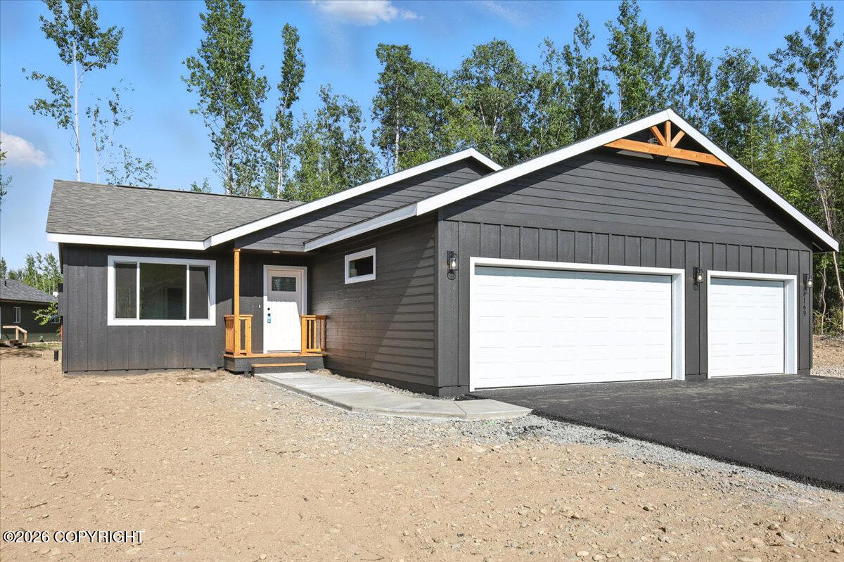 L19 E Peak View Circle Property Photo 1