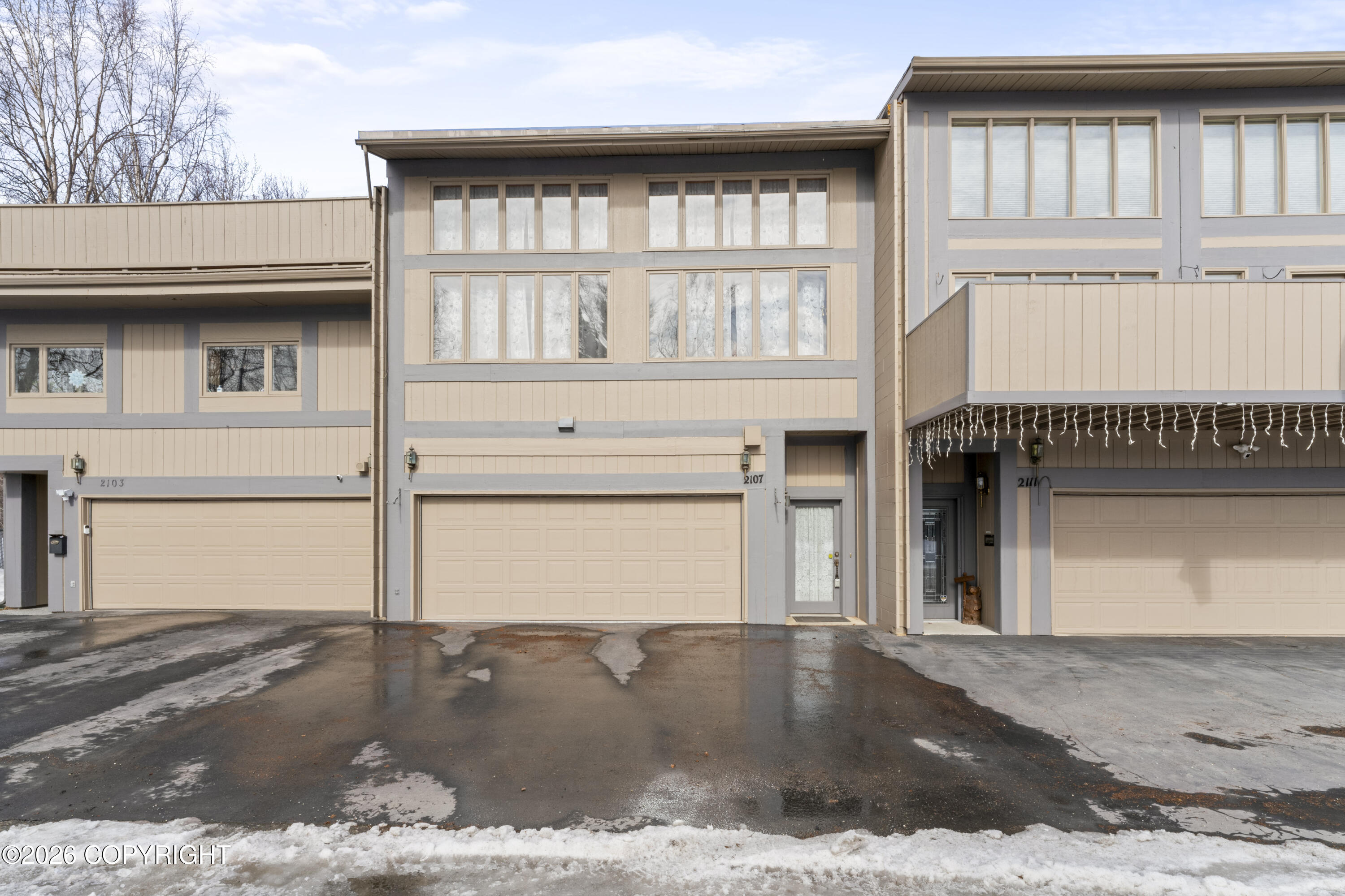 2107 Sorbus Way Property Photo 1