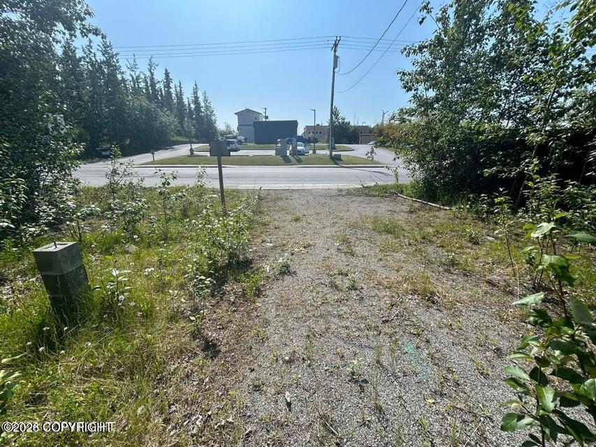 121 E Herning Avenue Property Photo 5