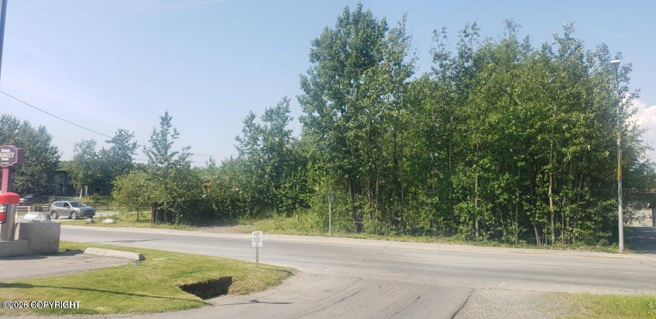 121 E Herning Avenue Property Photo 6