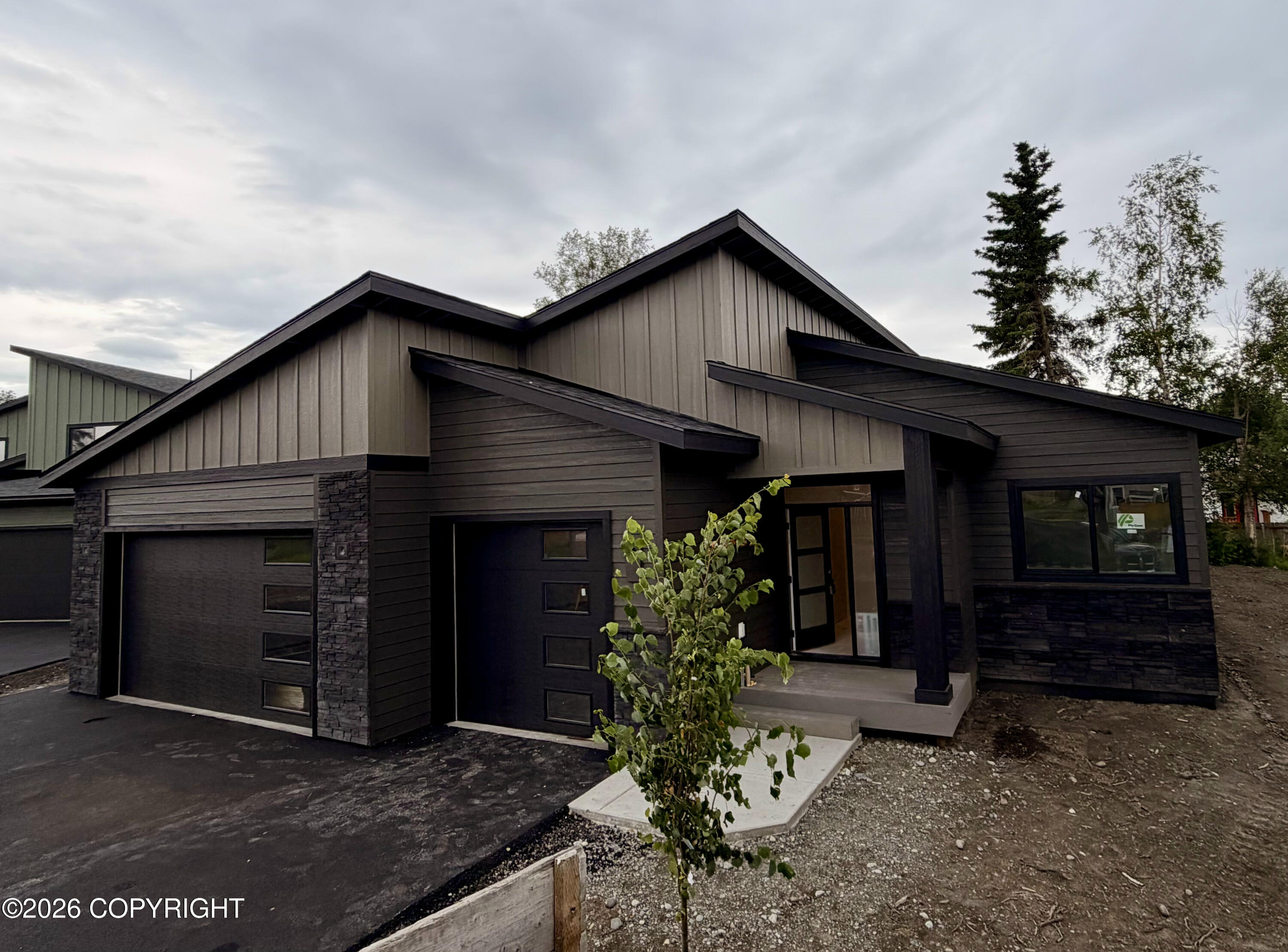 10040 Zeus Circle Property Photo 2