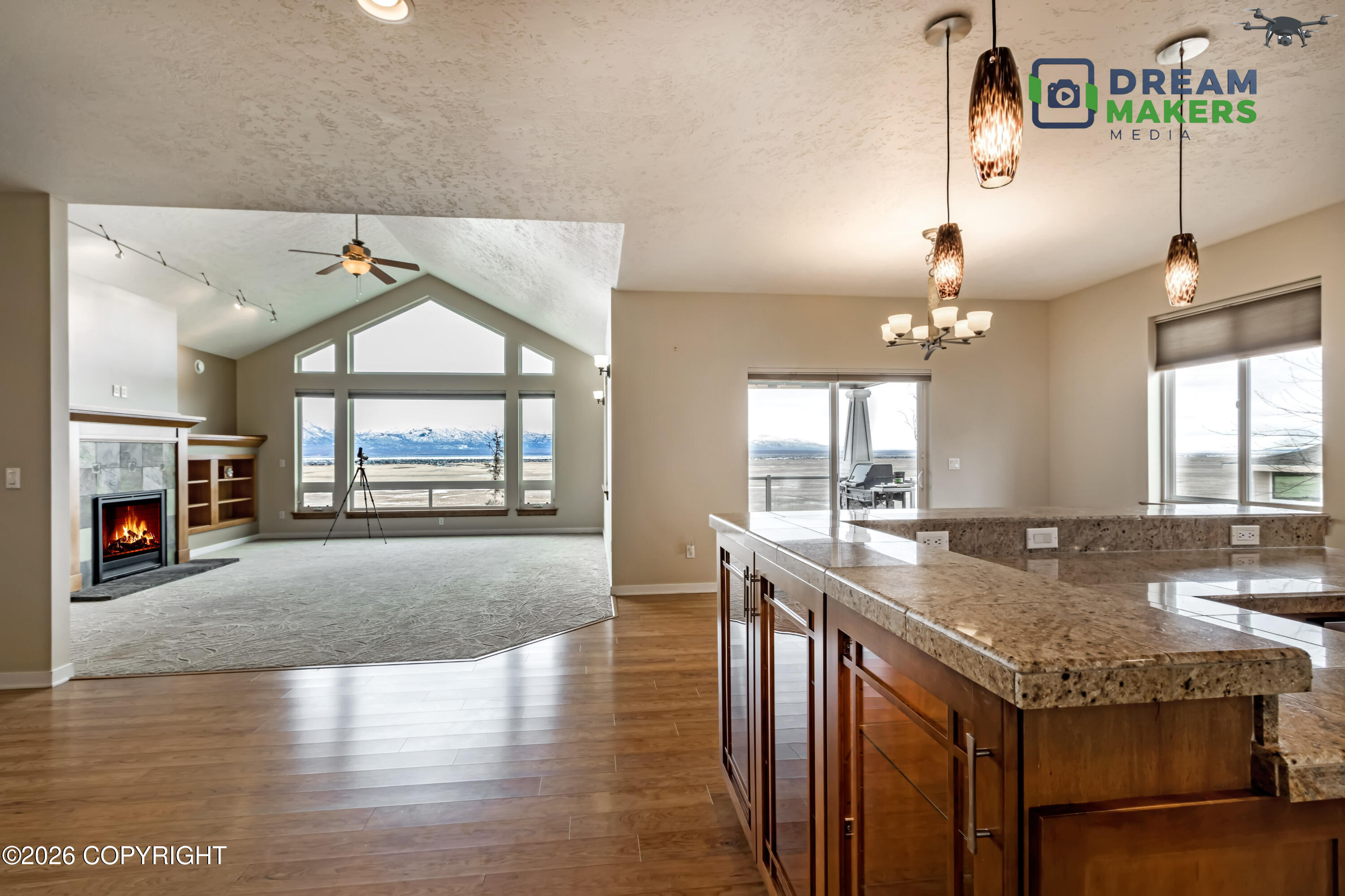 6860 W Leckwold Drive Property Photo 10