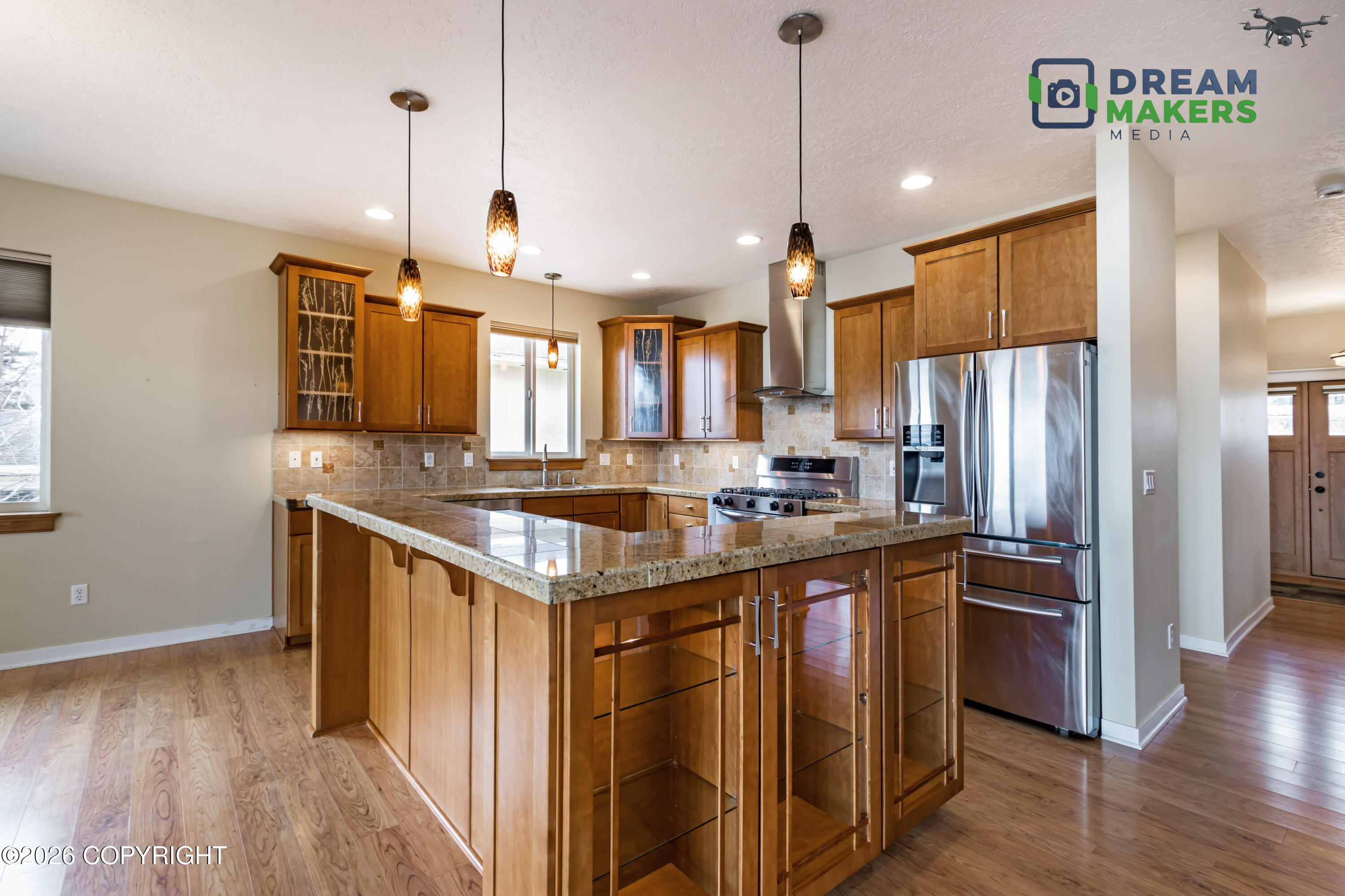 6860 W Leckwold Drive Property Photo 11