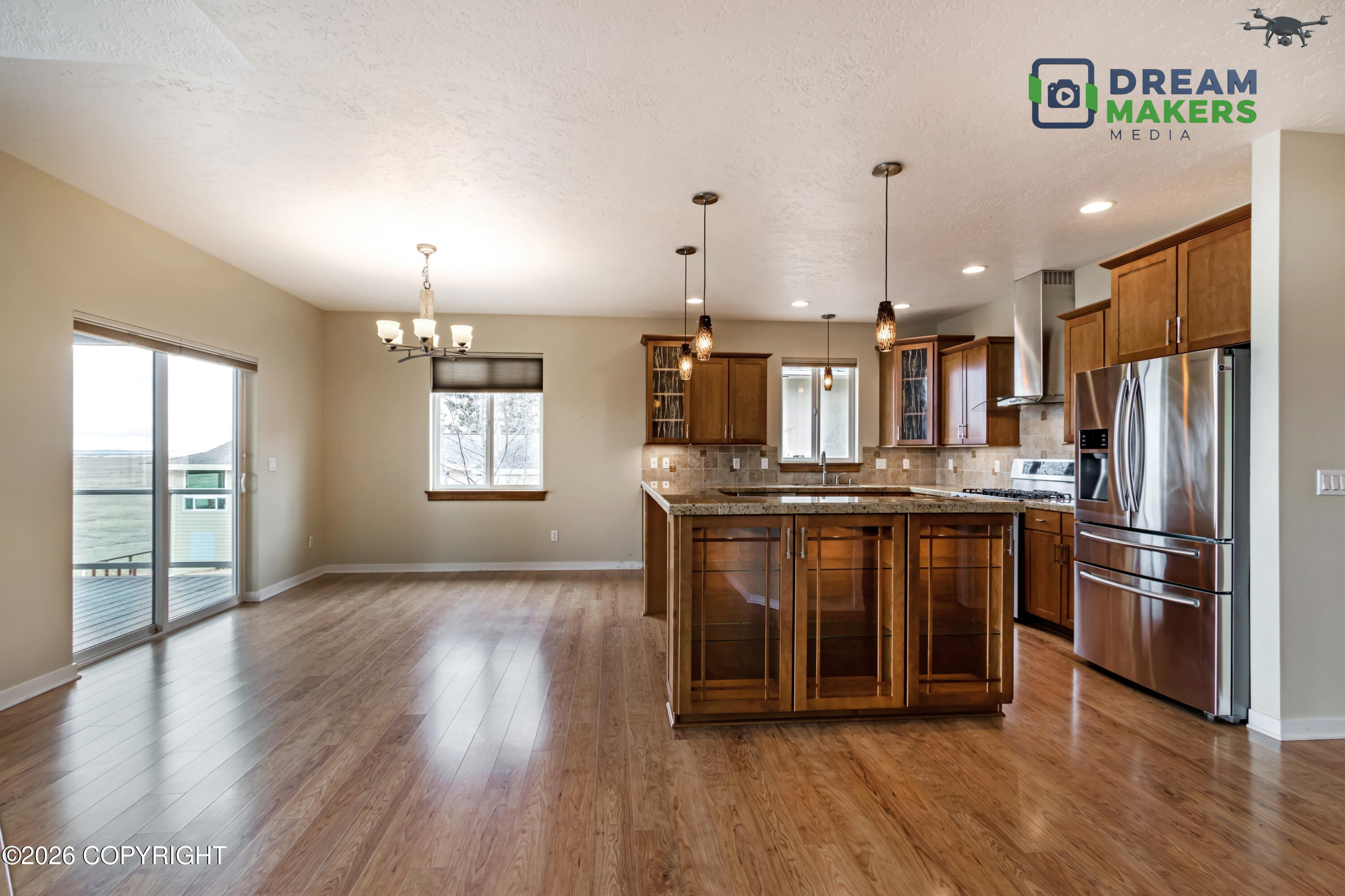 6860 W Leckwold Drive Property Photo 13