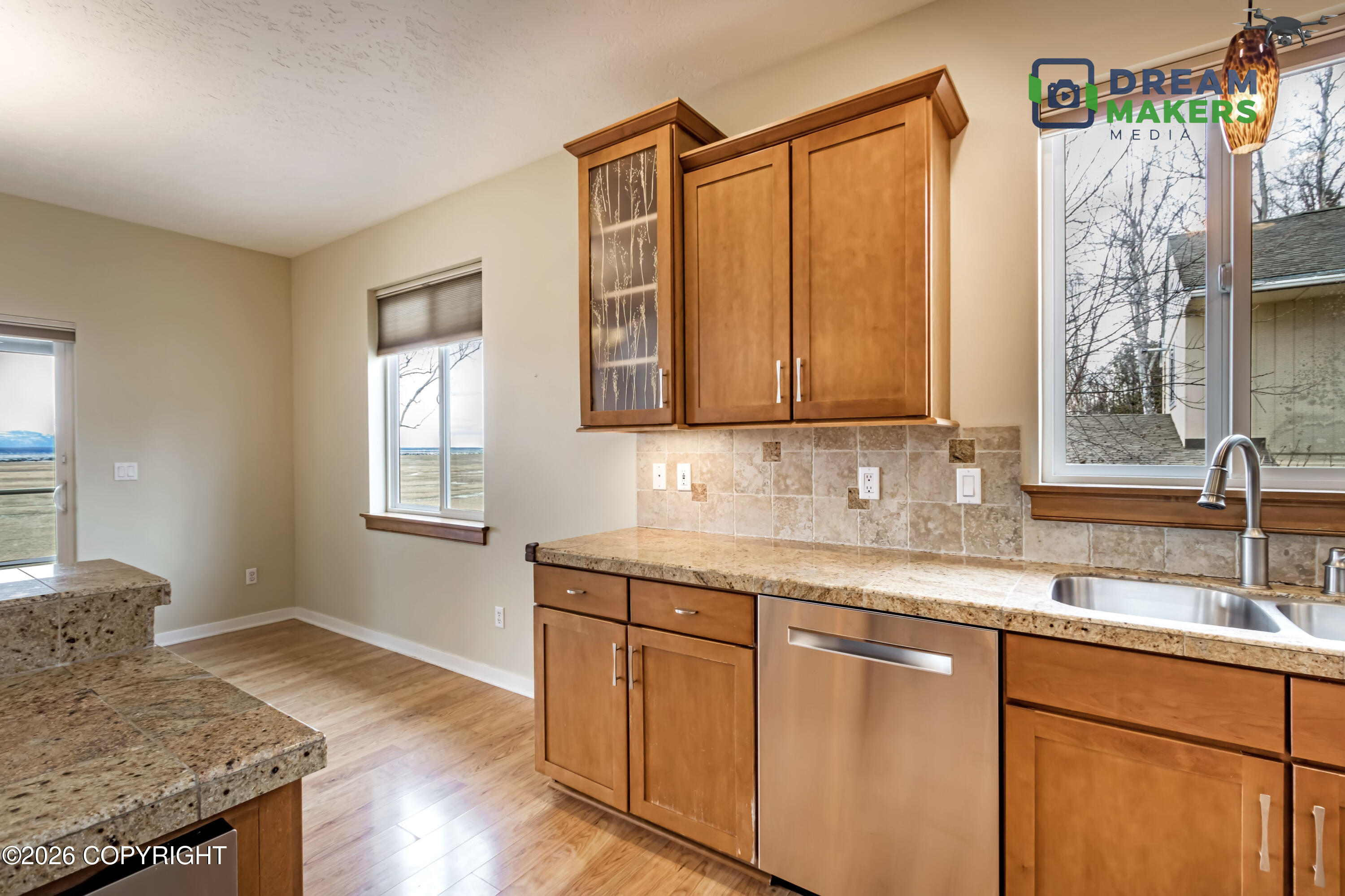 6860 W Leckwold Drive Property Photo 18