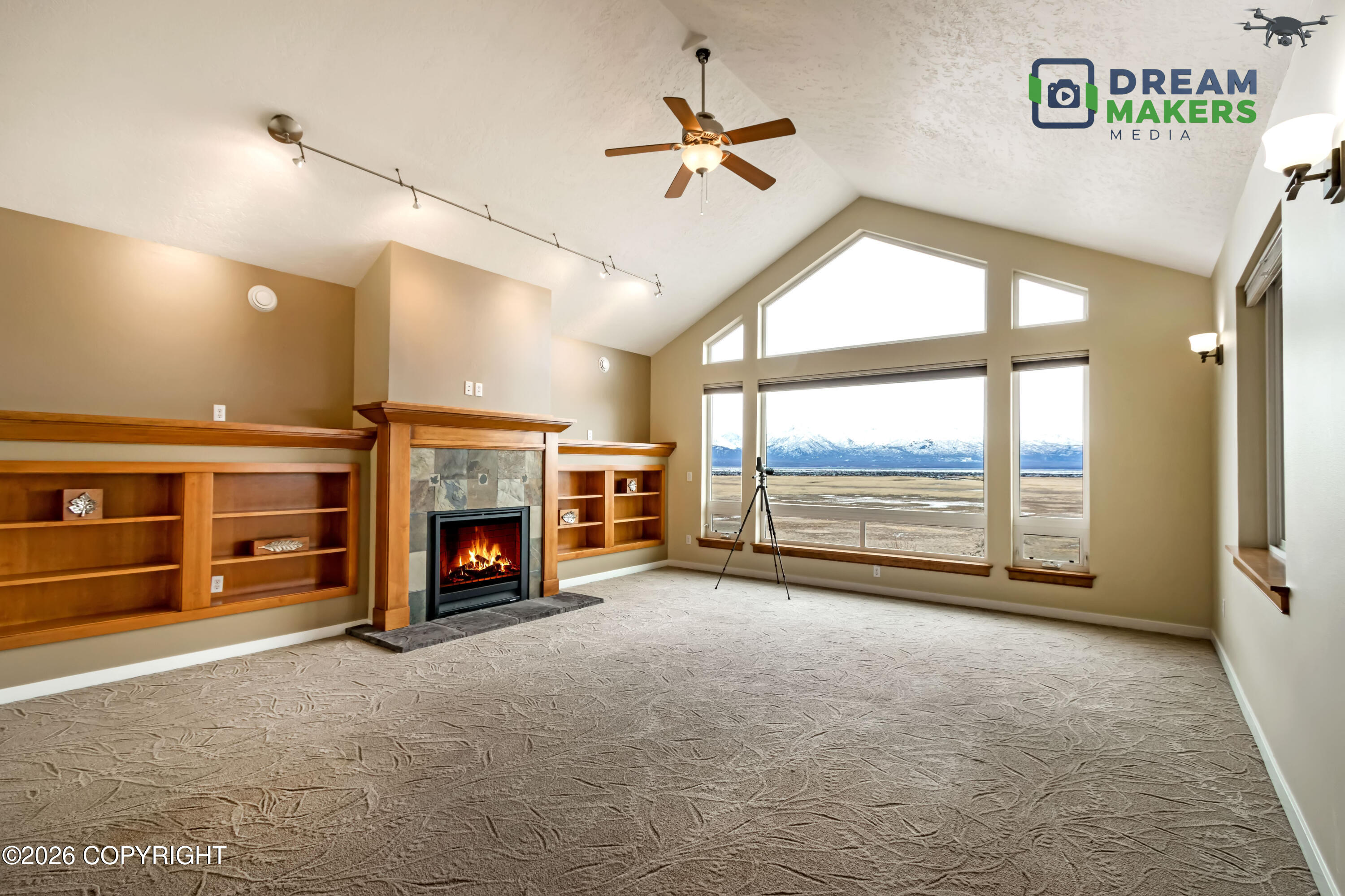 6860 W Leckwold Drive Property Photo 18
