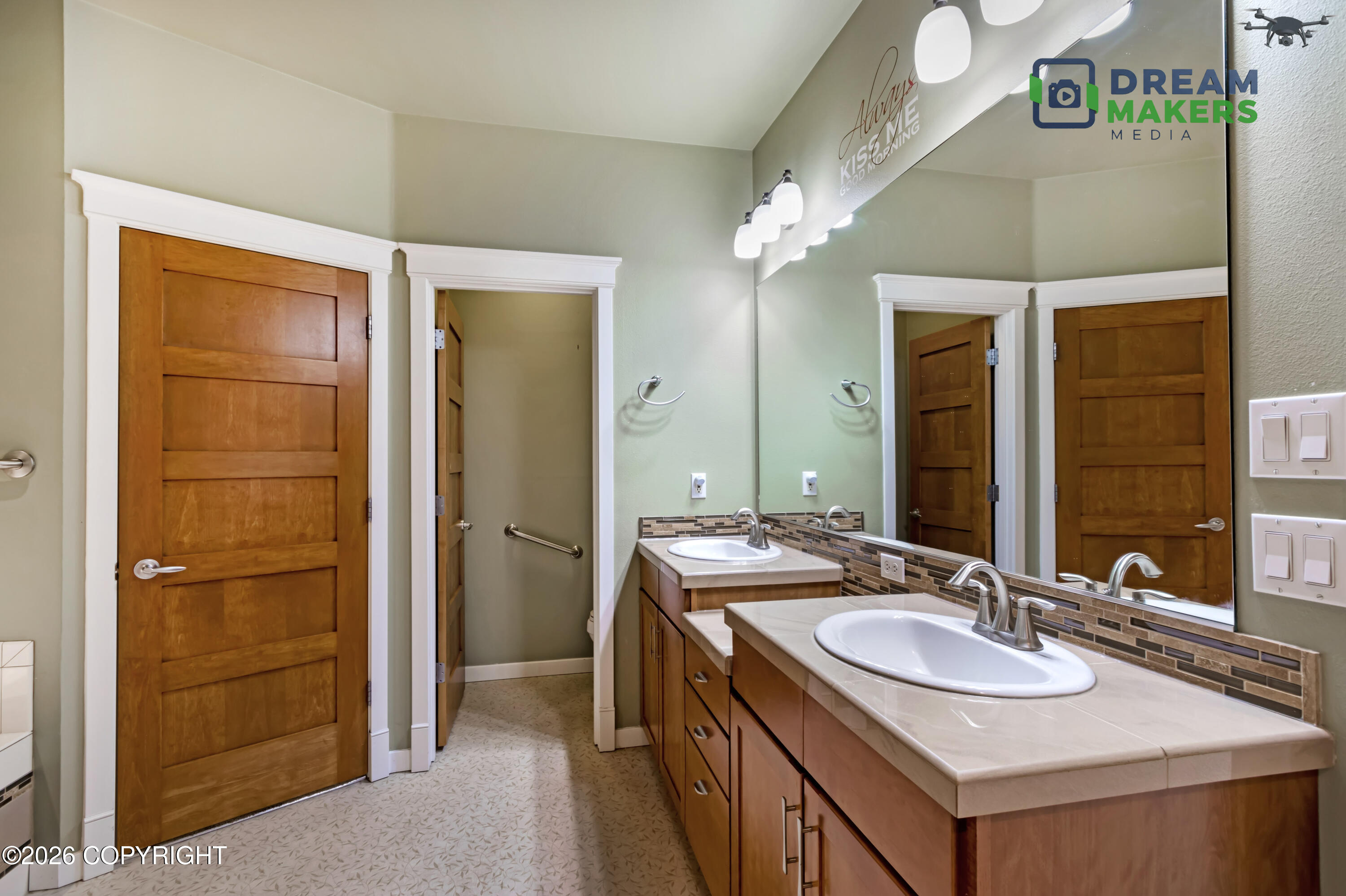 6860 W Leckwold Drive Property Photo 42