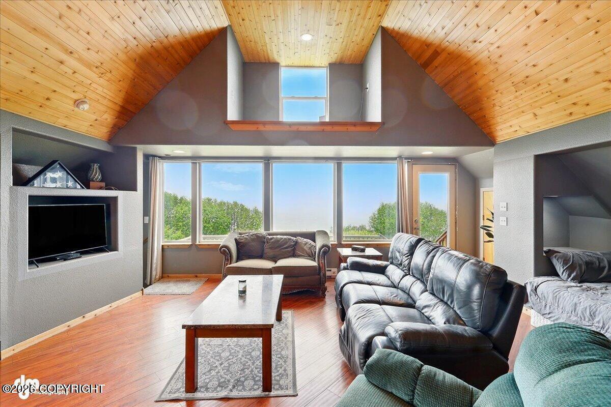 11091 Crestline Lane Property Photo 5