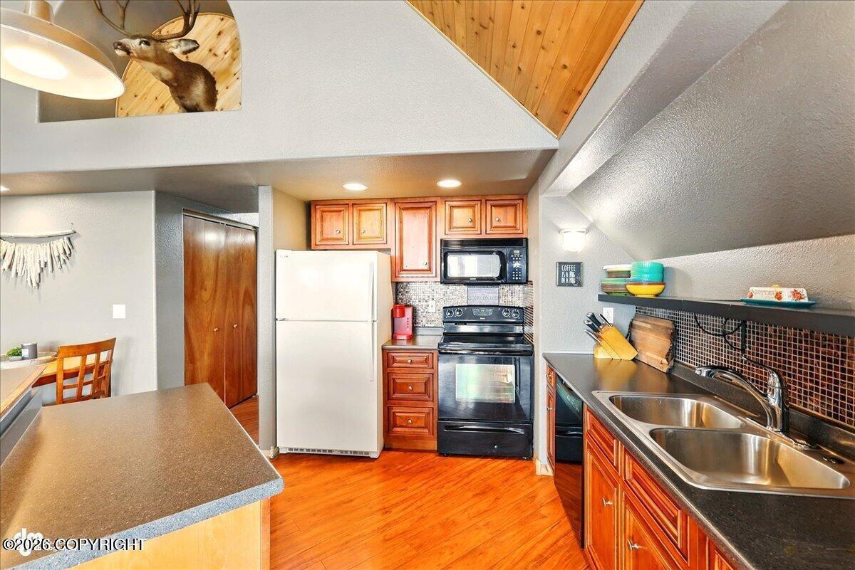 11091 Crestline Lane Property Photo 30