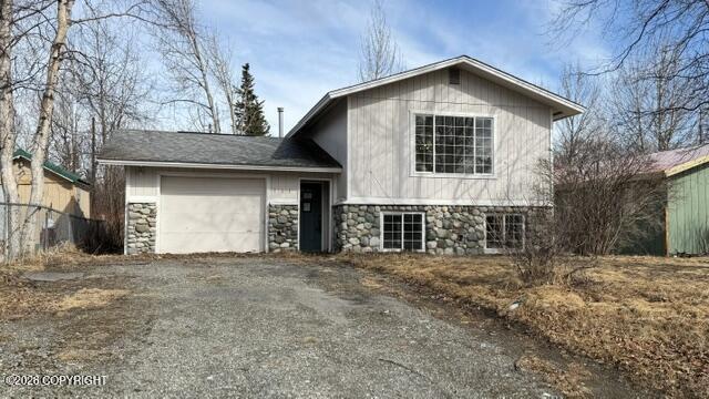 111 W Auklet Avenue Property Photo 1