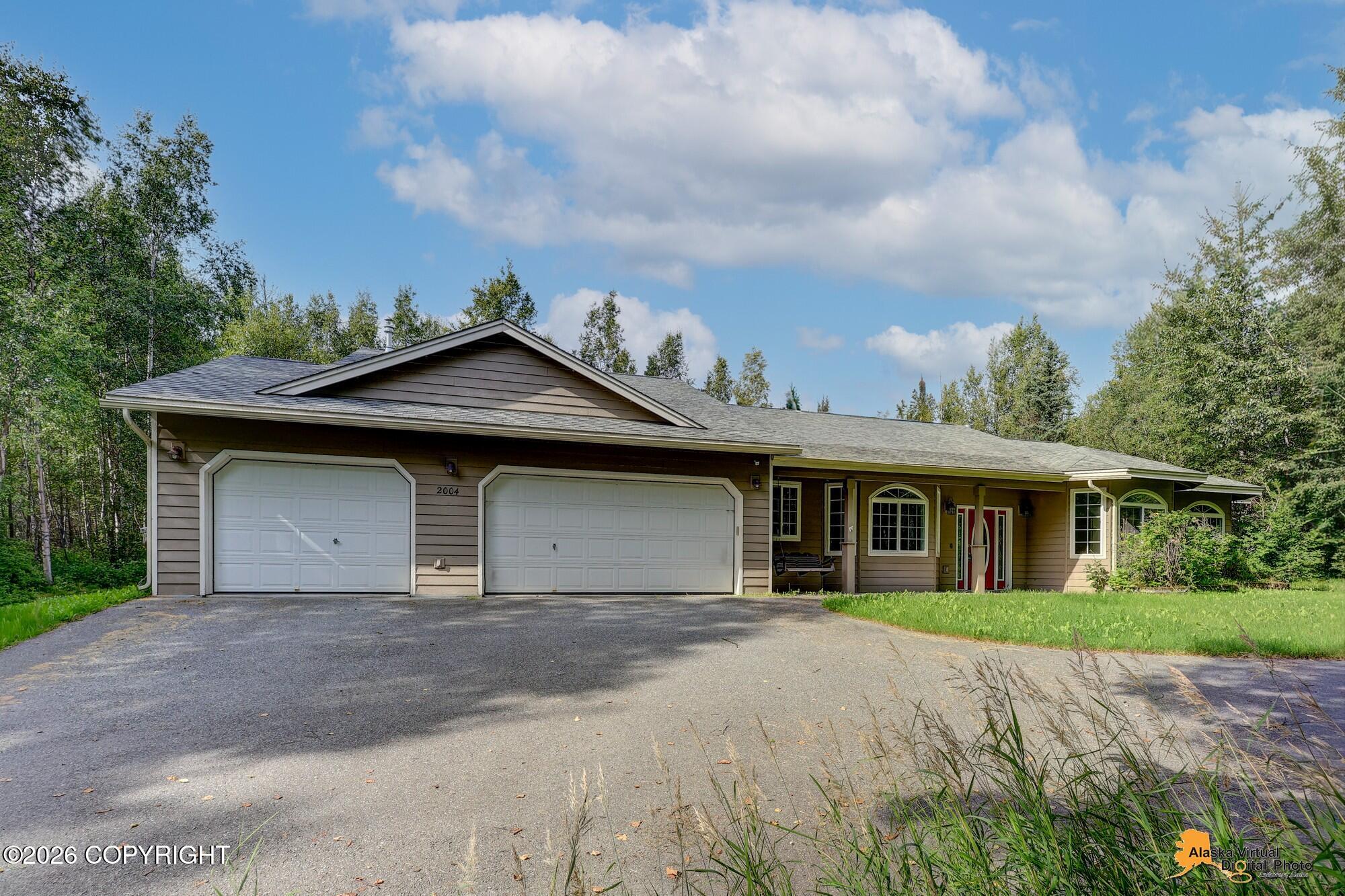 2004 N Saddle Horse Drive Property Photo 6