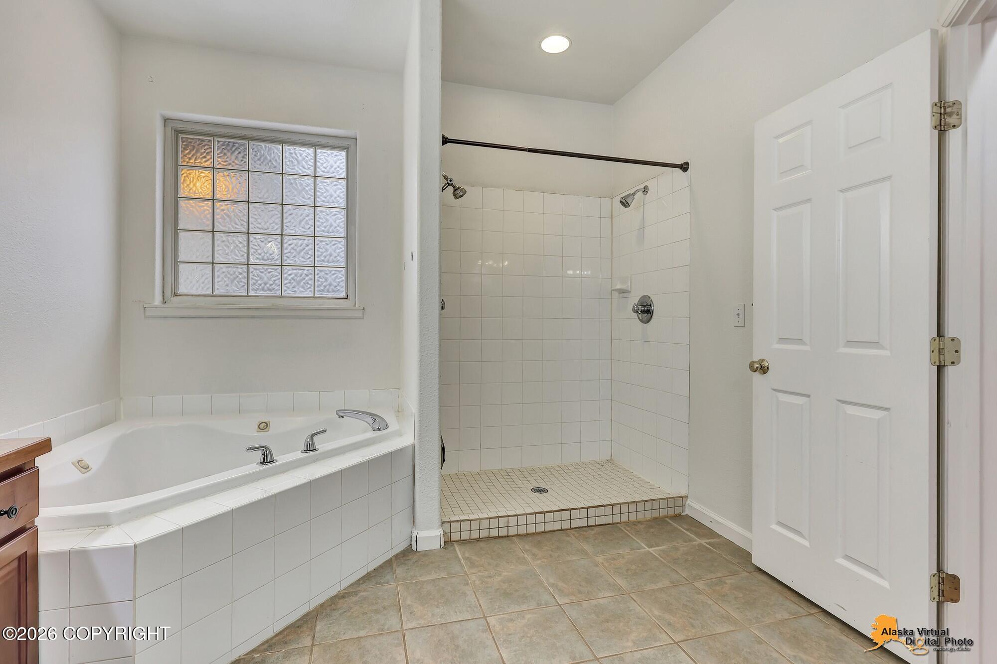 2004 N Saddle Horse Drive Property Photo 42
