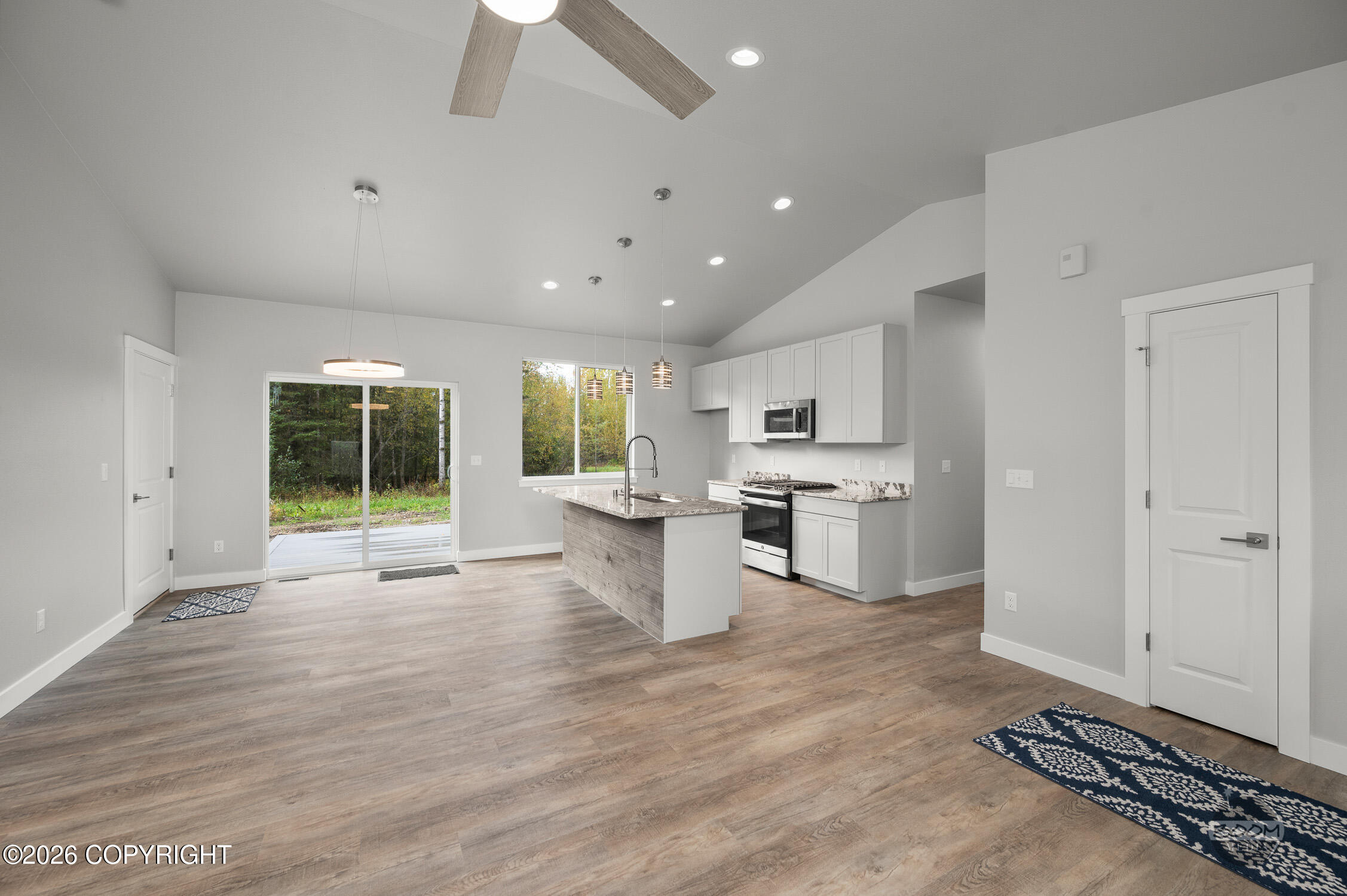 23082 Parks Creek Circle Property Photo 6
