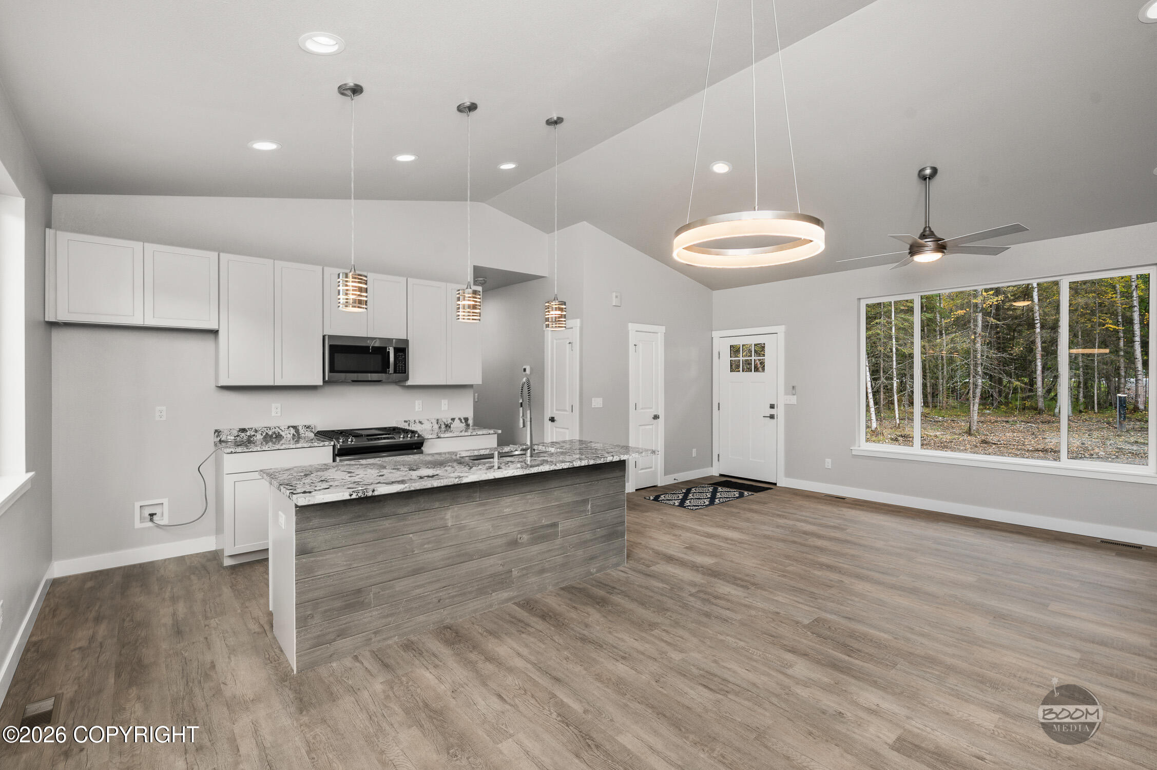 23082 Parks Creek Circle Property Photo 13