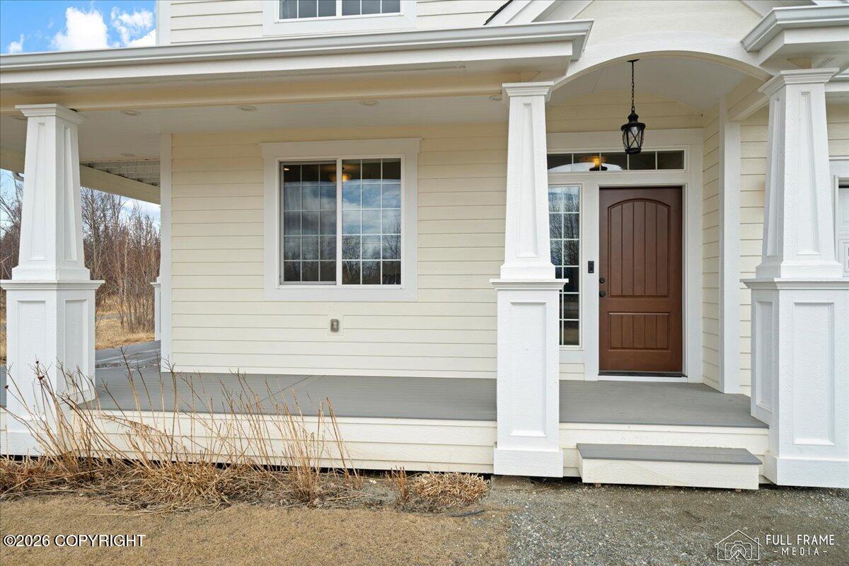 6472 N Farm Loop Property Photo 5